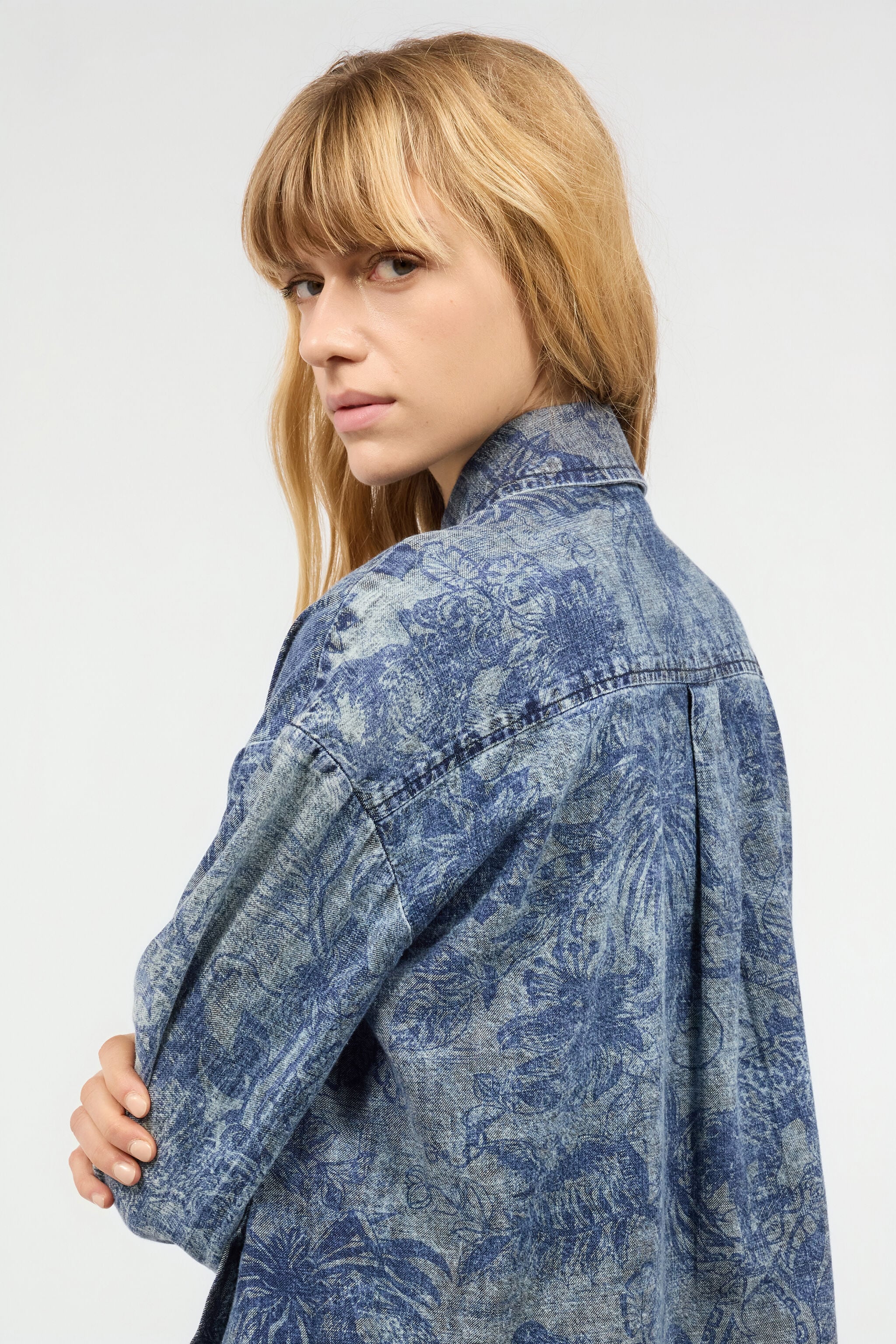 JC Floral-Print Shirt JC Floral-Print Shirt Blue UFT144-UF210