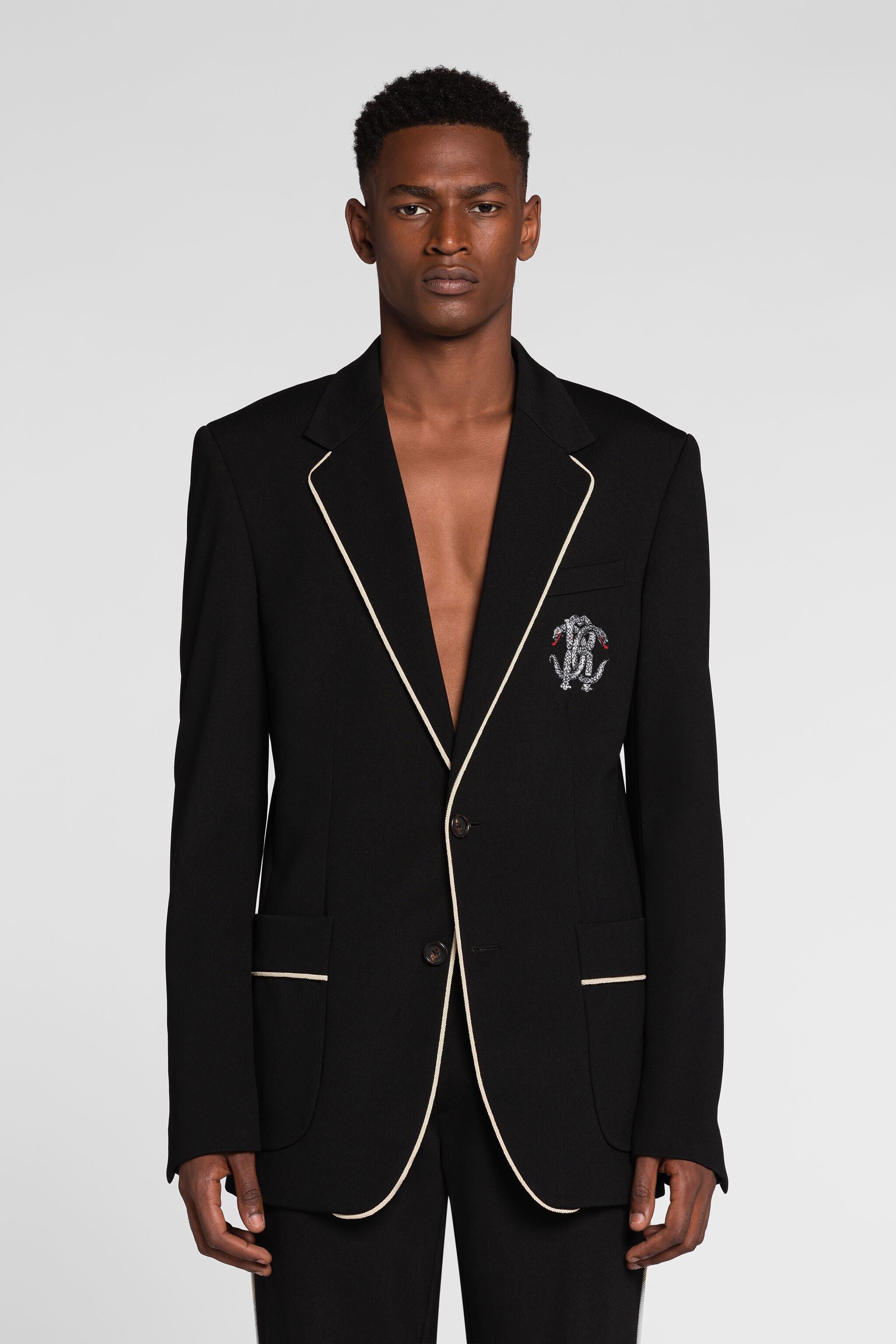 RC Blazer de botonadura simple con bordado Mirror Snake RC Blazer de botonadura simple con bordado Mirror Snake Negro QRT411-NZ027
