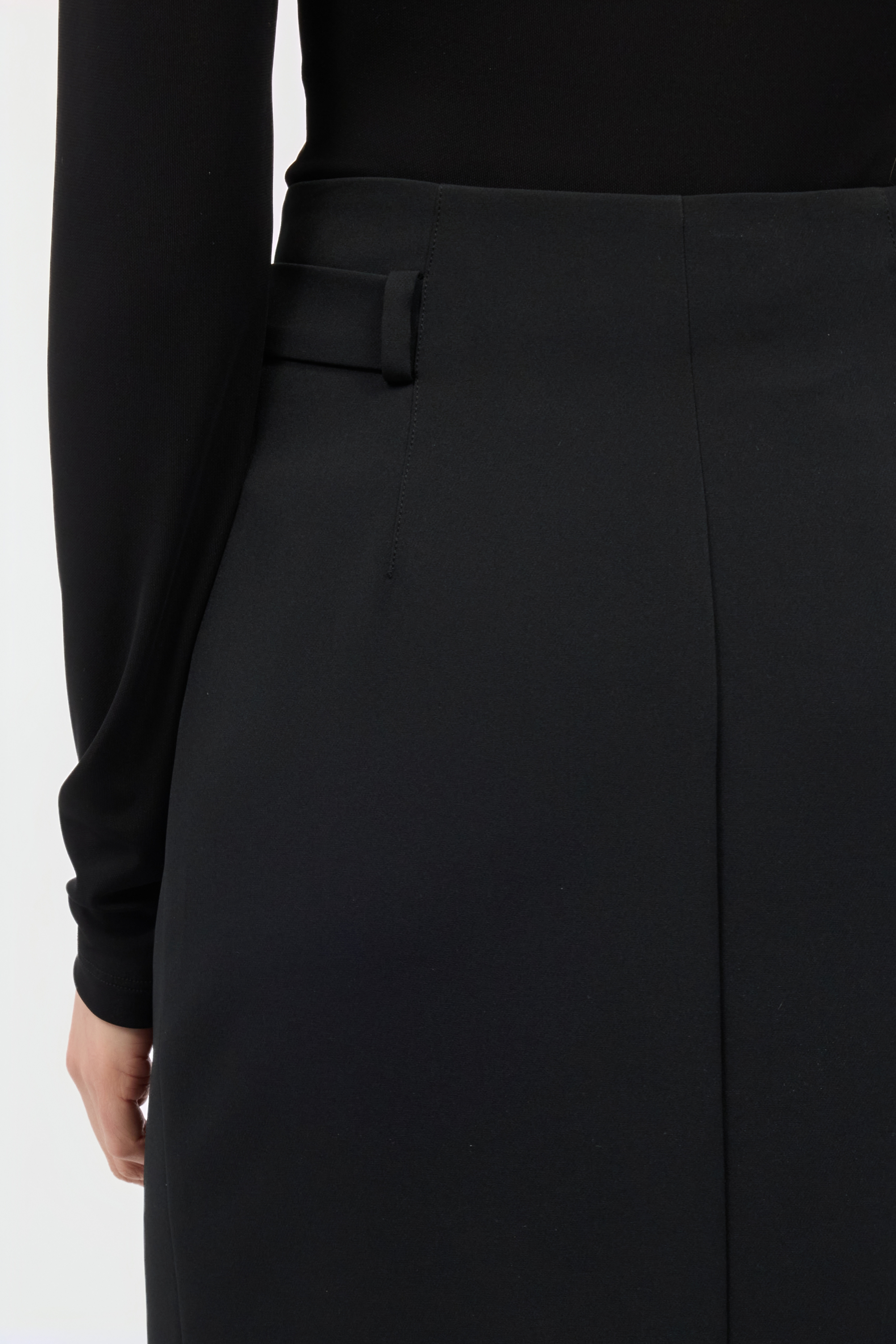 JC Midi Skirt With Branded Buckle JC Midi Skirt With Branded Buckle Black UFT108-UF159