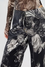 RC Pantalones de seda con estampado Fiammingo Flowers BLACK/GREY XWT201-SZT77