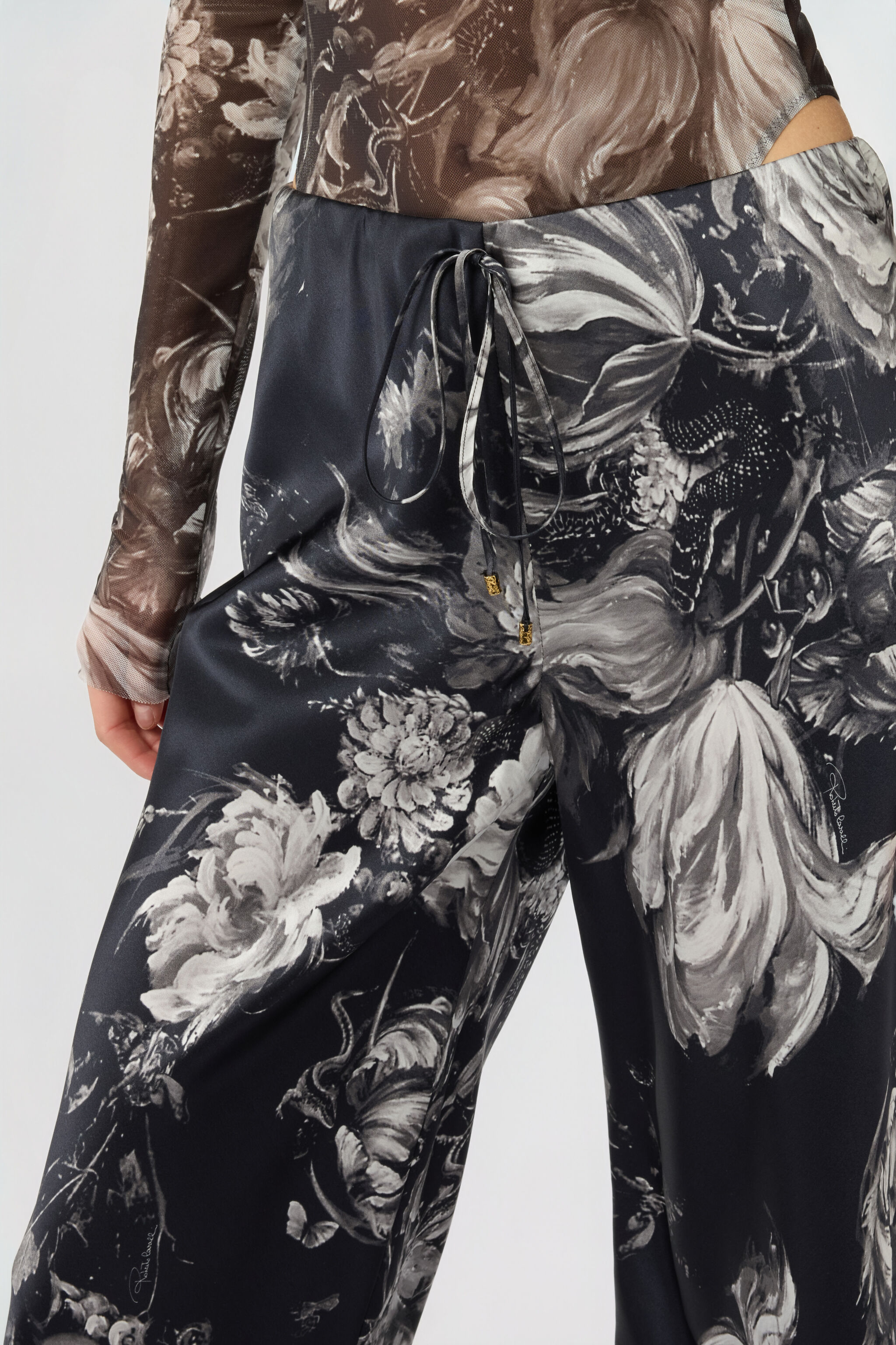 RC Silk Trousers with Fiammingo Flowers Print RC Silk Trousers with Fiammingo Flowers Print BLACK/GREY XWT201-SZT77