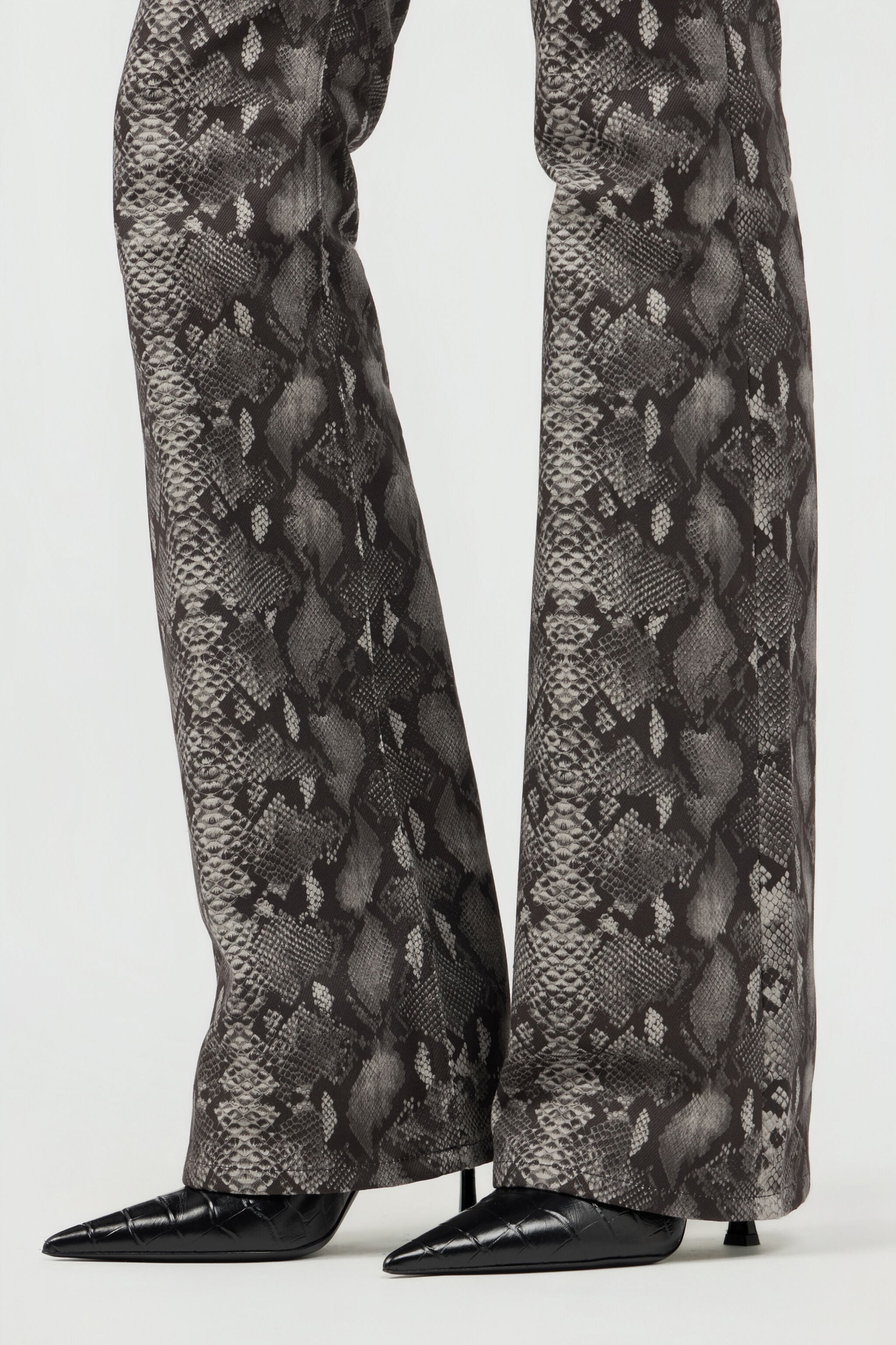 RC Python Print Jeans RC Python Print Jeans PYTHON DARK GREY SOJ20S-DL008