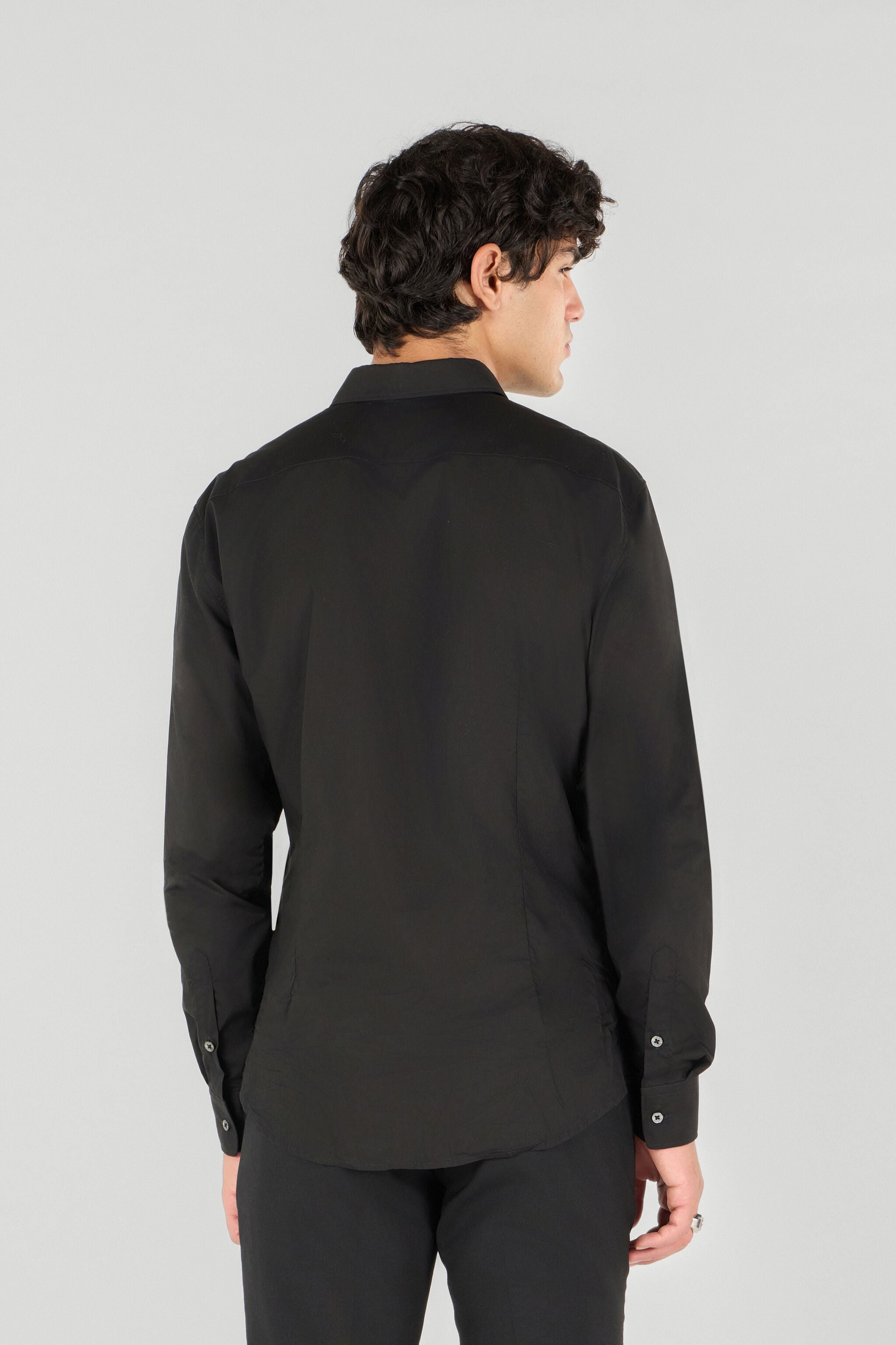 RC Camisa Con Monograma RC Negro SRT700-CH026