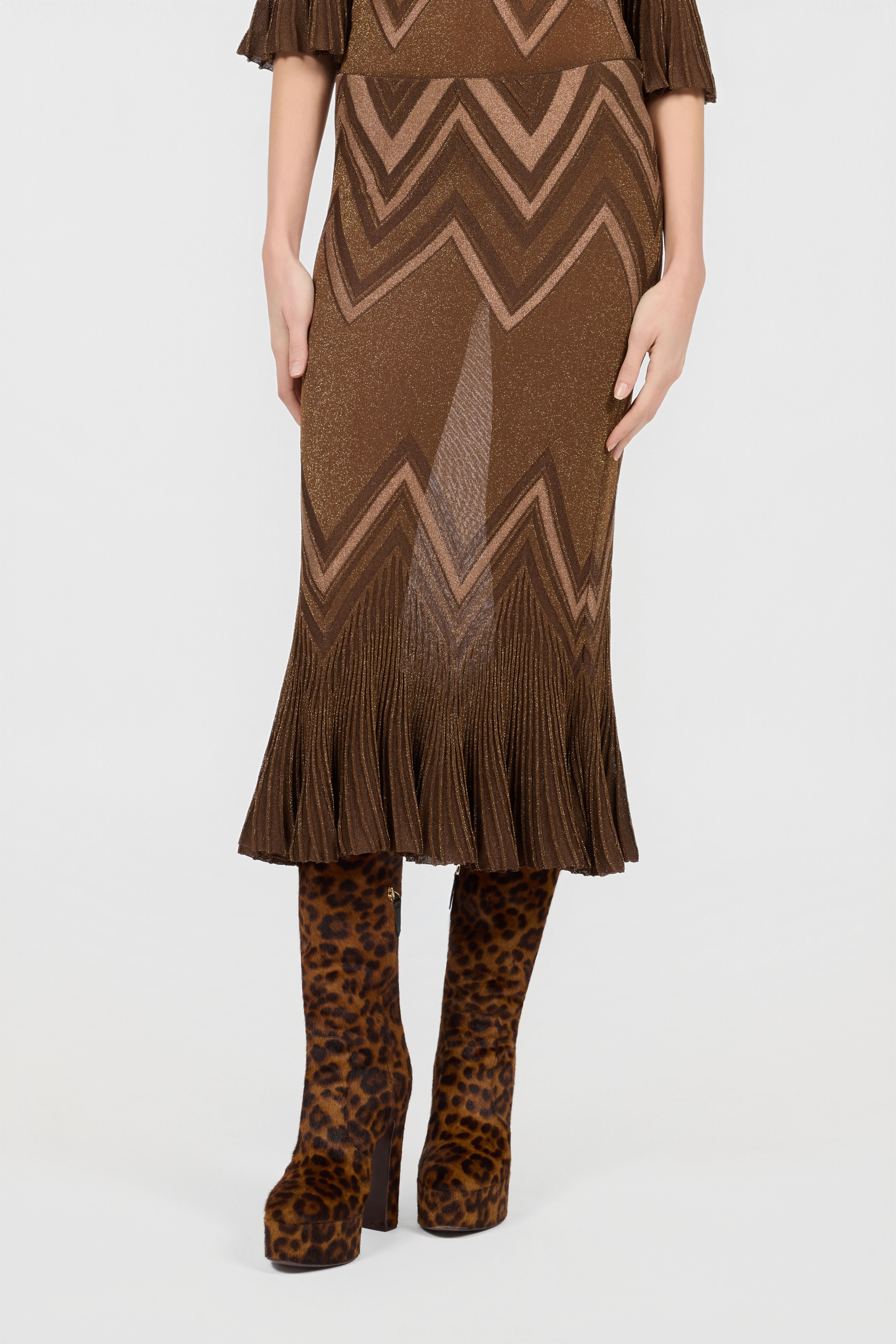 RC Chevron Jacquard Lurex Knit Skirt RC Chevron Jacquard Lurex Knit Skirt BROWN/PINK XQM301-MO007