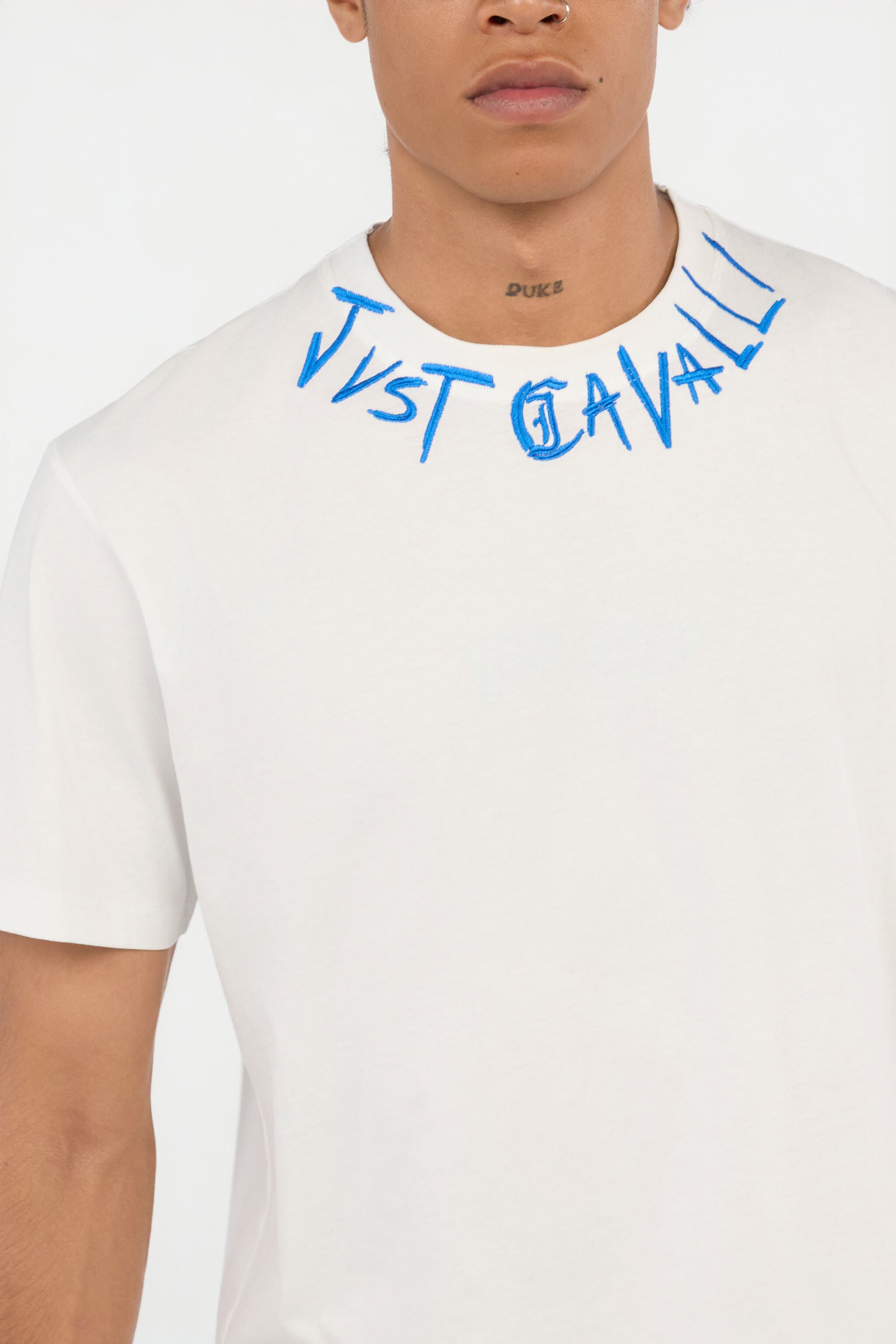 JC White T-Shirt with Graffiti Logo JC White T-Shirt with Graffiti Logo WHITE VFT047-VF091