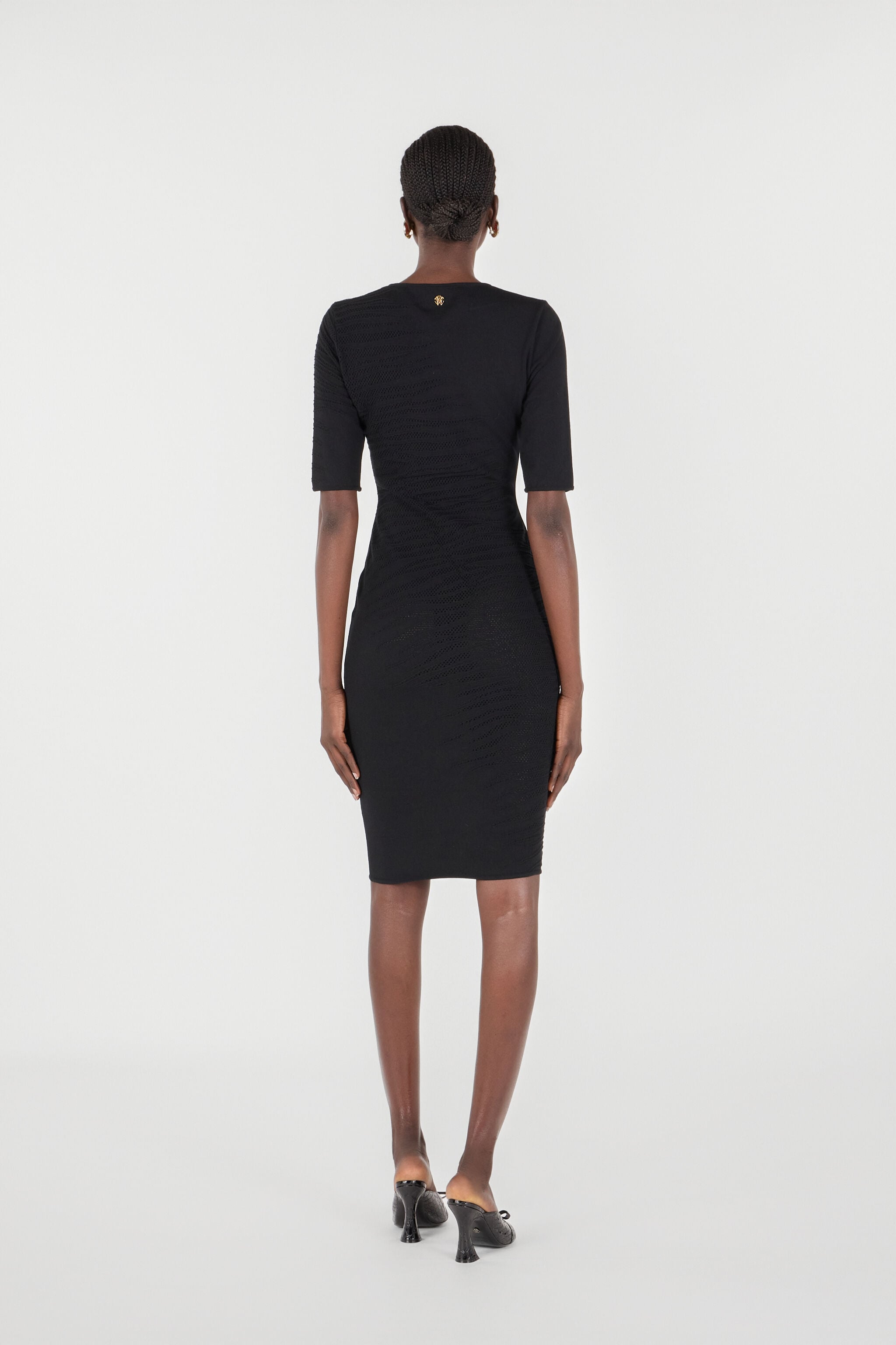 RC Vestido Midi Con Calado RC Vestido Midi Con Calado Negro UKM101-MQ014