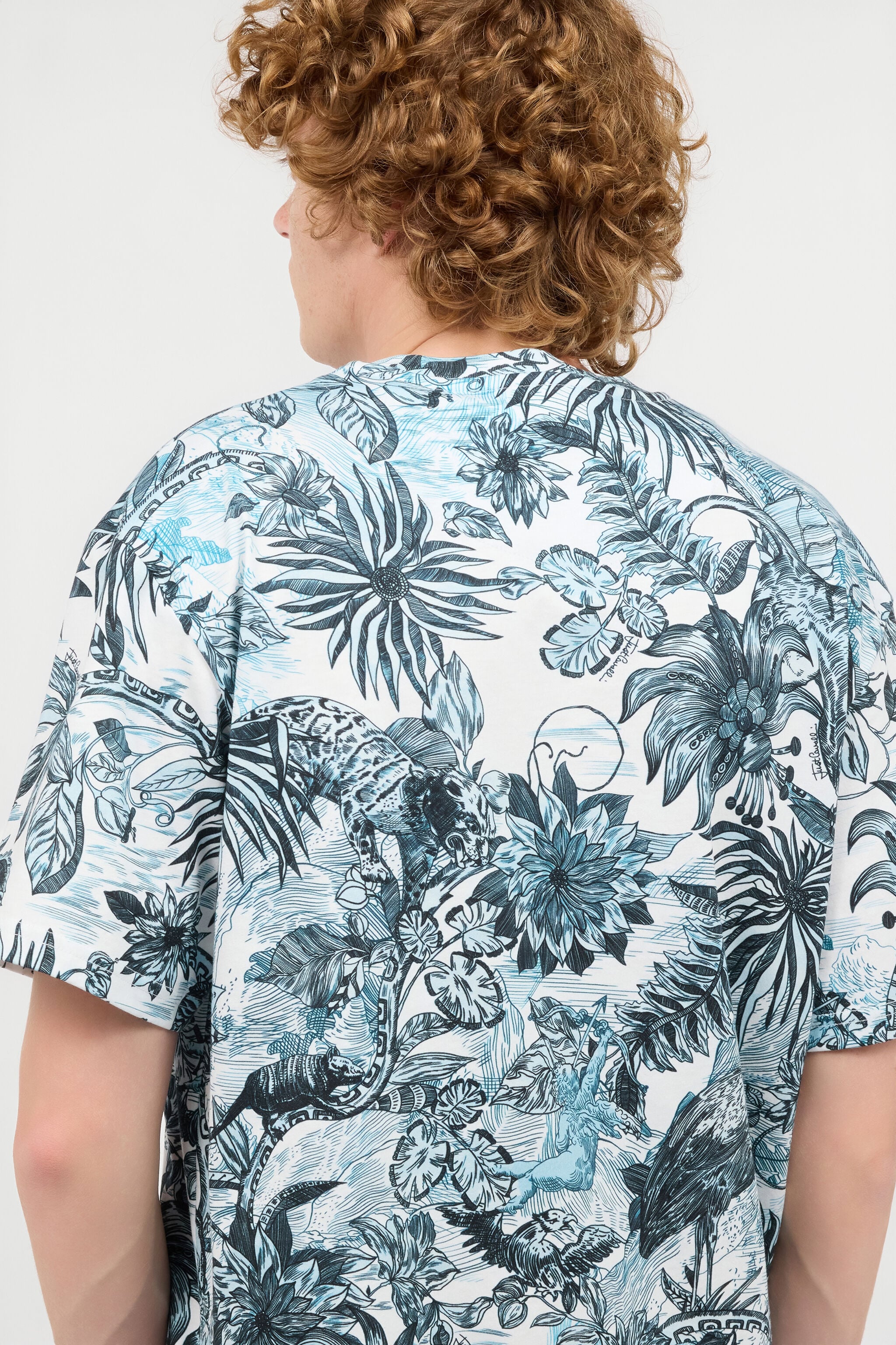 JC T-Shirt With Jungle And Monogram Print JC T-Shirt With Jungle And Monogram Print Light blue UFT042-UF062