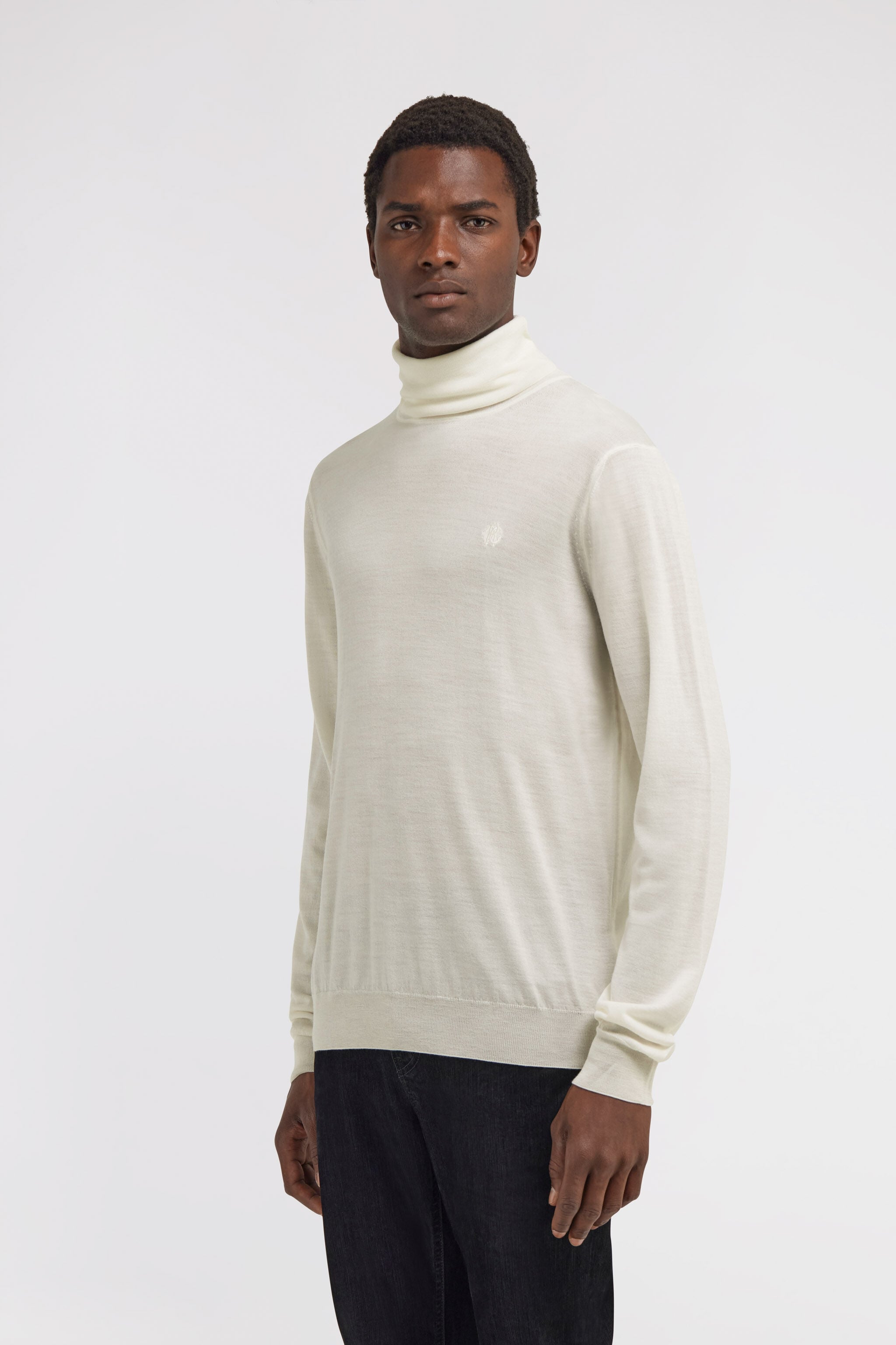 RC Regular Turtleneck Sweater White SRM621-MA006