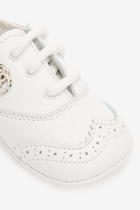 JU Mokassins im Brogue-Stil mit Schnürung JU Mokassins im Brogue-Stil mit Schnürung WHITE TJS00L-ZCJ01
