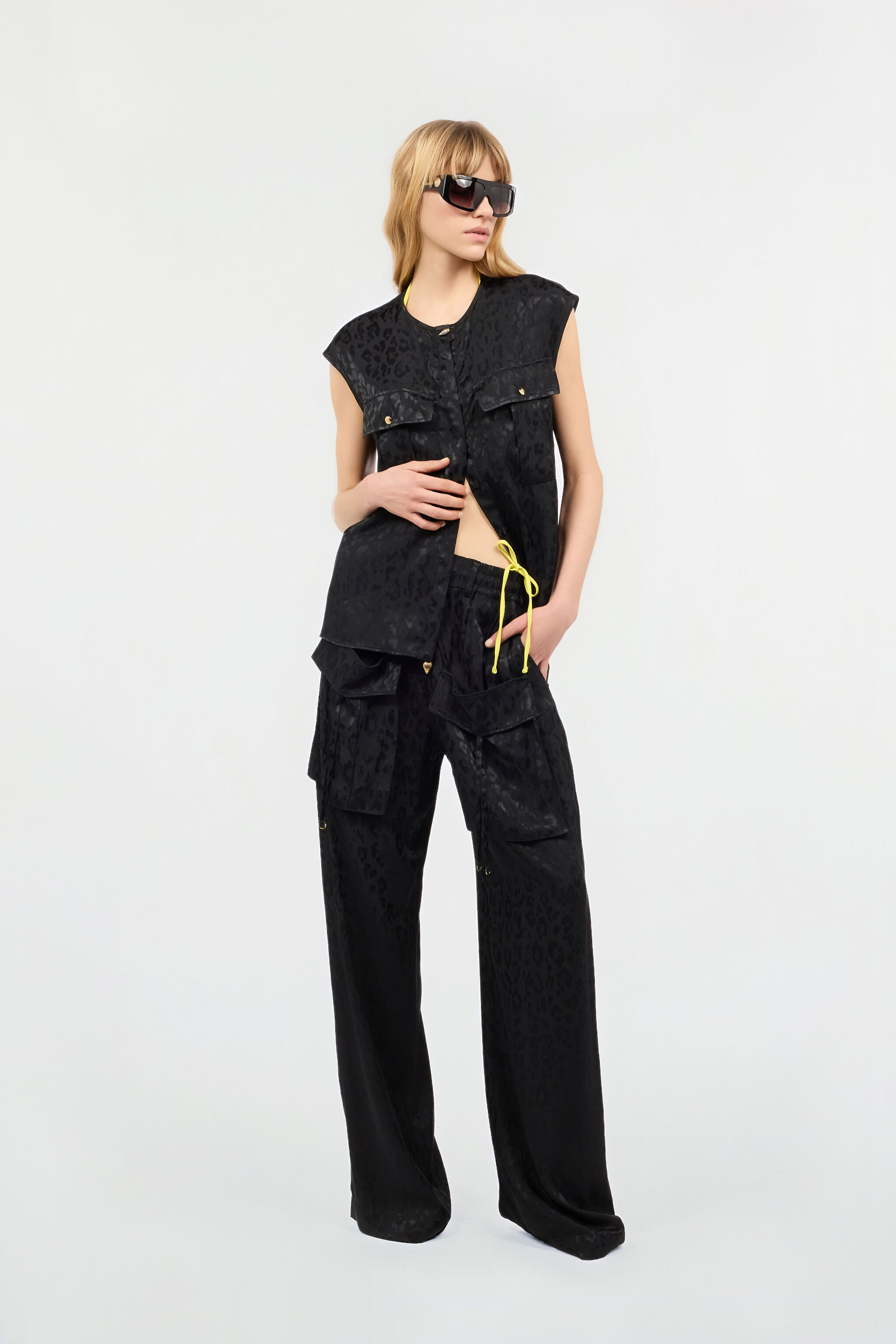 JC Pants With Solid-Color Jaguar Skin Print JC Pants With Solid-Color Jaguar Skin Print Black UFT087-UF126