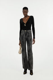 RC Black Denim Jeans With A Streak Effect RC Black Denim Jeans With A Streak Effect Black VWJ221-DE013