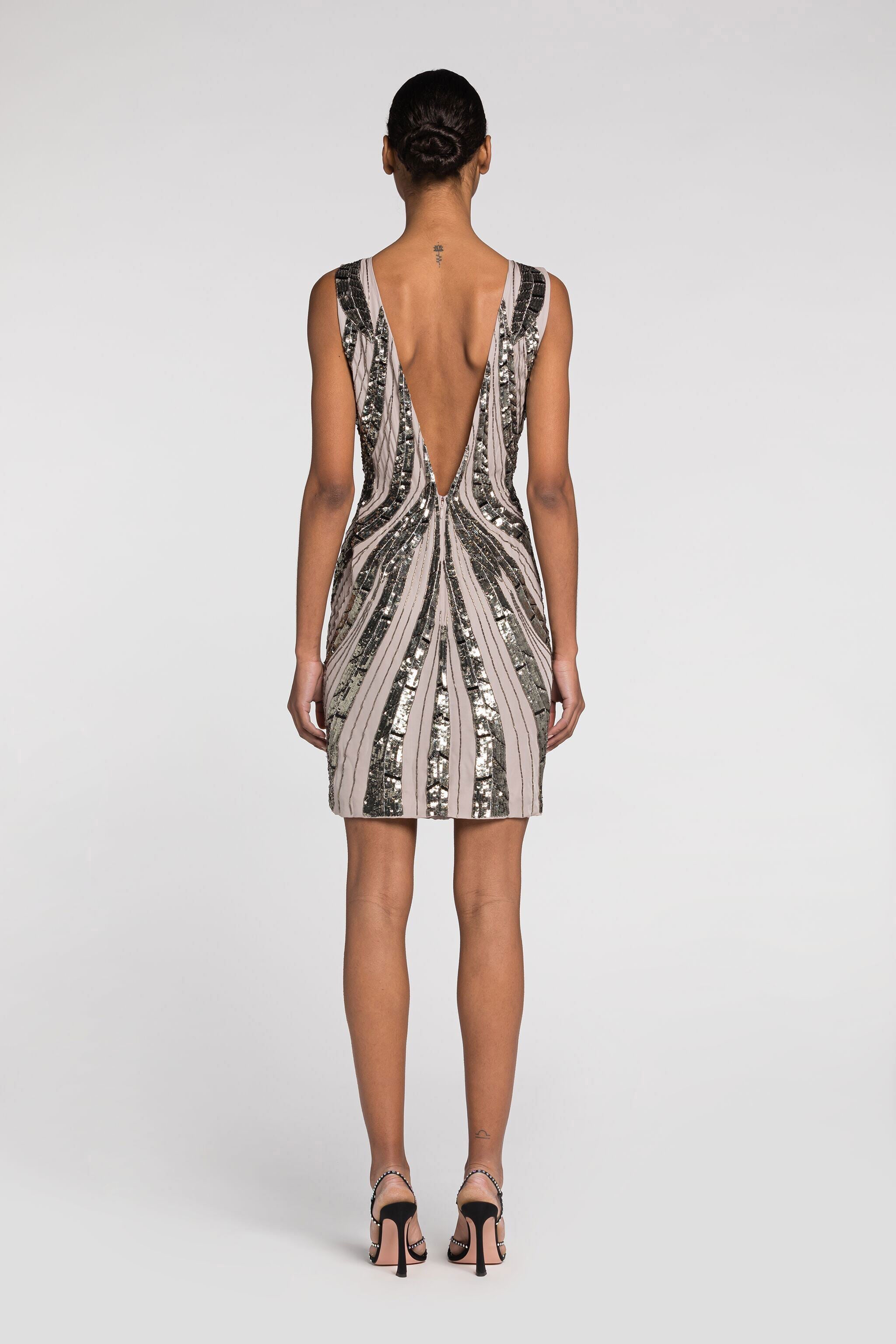 RC Zebrafarbenes Minikleid aus Seide mit Paillettenbesatz RC Zebrafarbenes Minikleid aus Seide mit Paillettenbesatz Silber QKR192-GG021