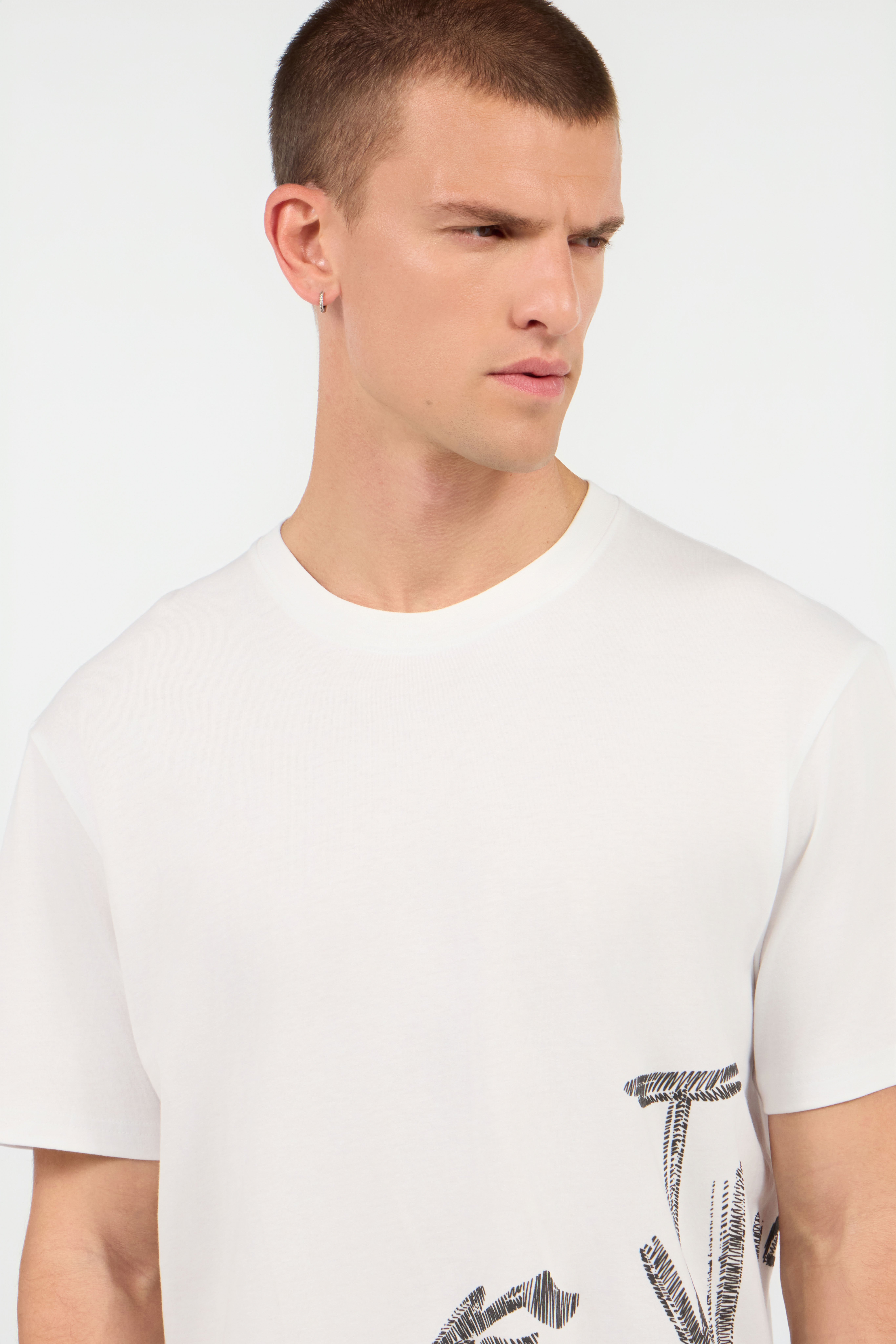 JC White Cotton T-Shirt With Graphic Print JC White Cotton T-Shirt With Graphic Print WHITE UFT054-UF074