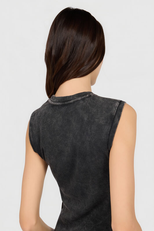 JC Geripptes Top in Schwarz mit C-Logo BLACK UFT127-UF181