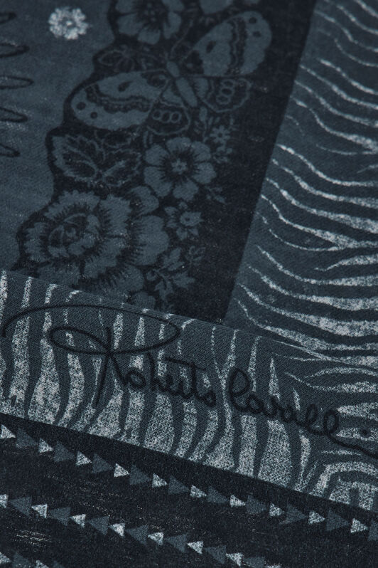 RC Shawl with Zebra Pattern and Logo RC Shawl with Zebra Pattern and Logo Black TALR26-IR043