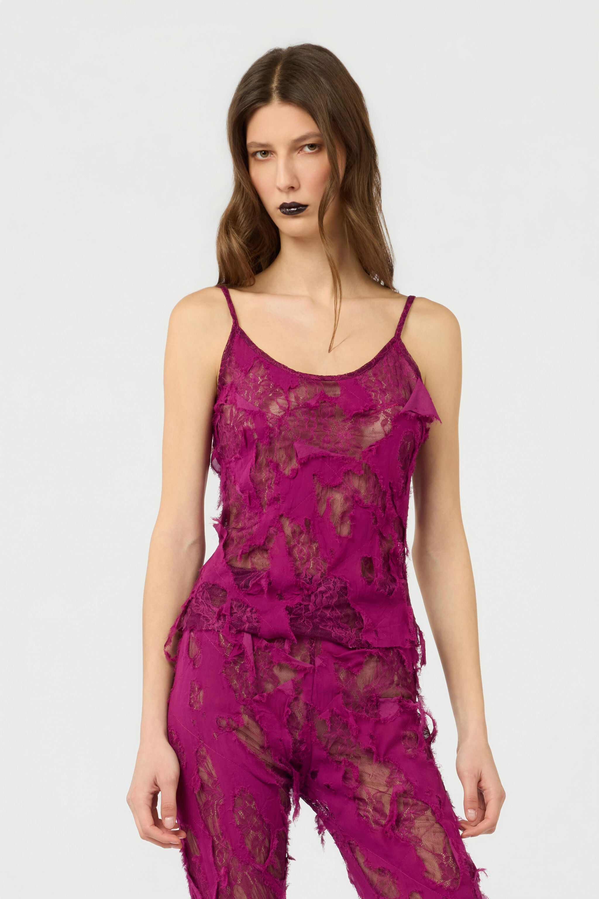 RC Top with Destroyed-Effect Lace RC Top with Destroyed-Effect Lace CYCLAMEN XWT605-GG010