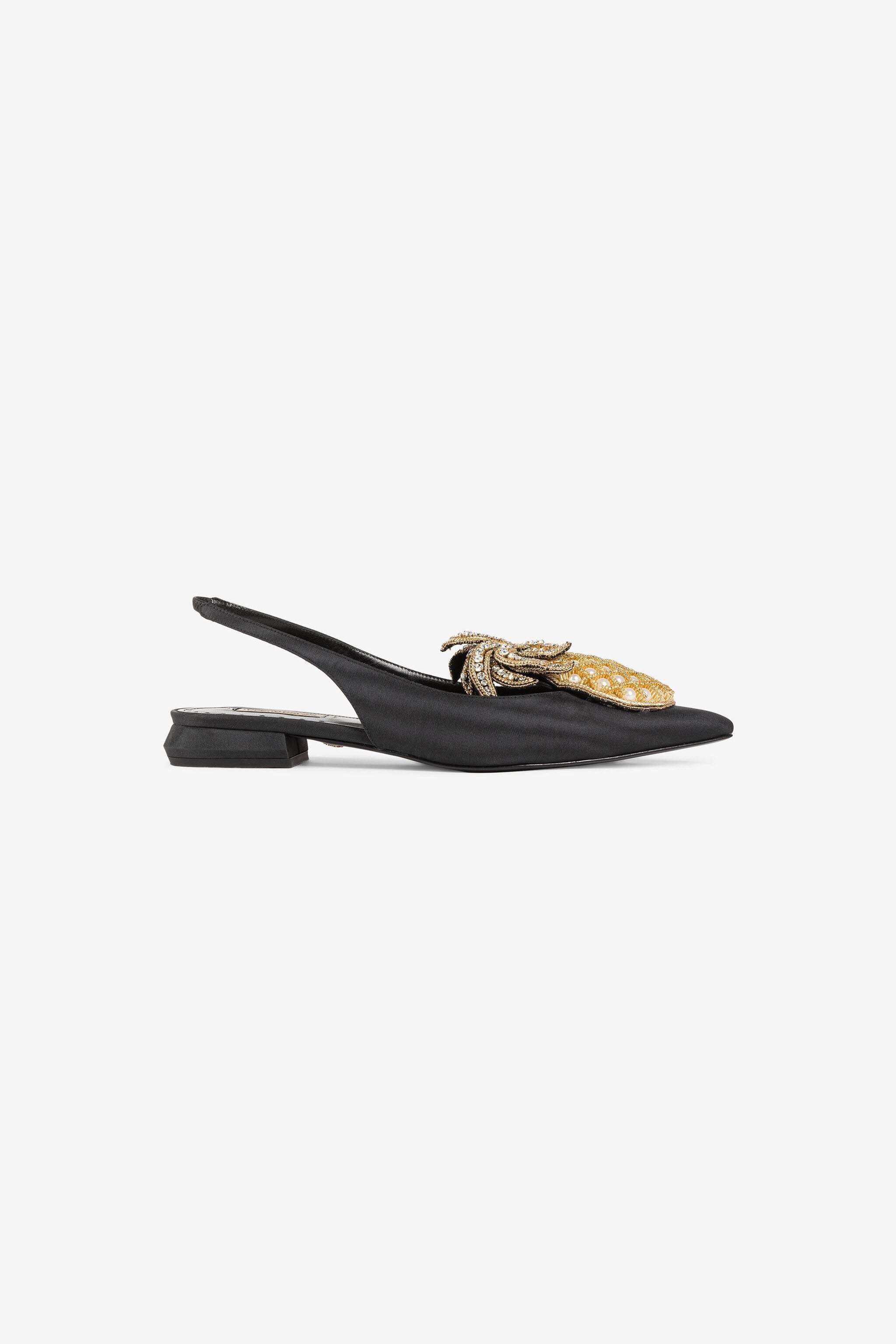 Le Pettegole Pineapple-Embellished Slingback Pumps in Black for