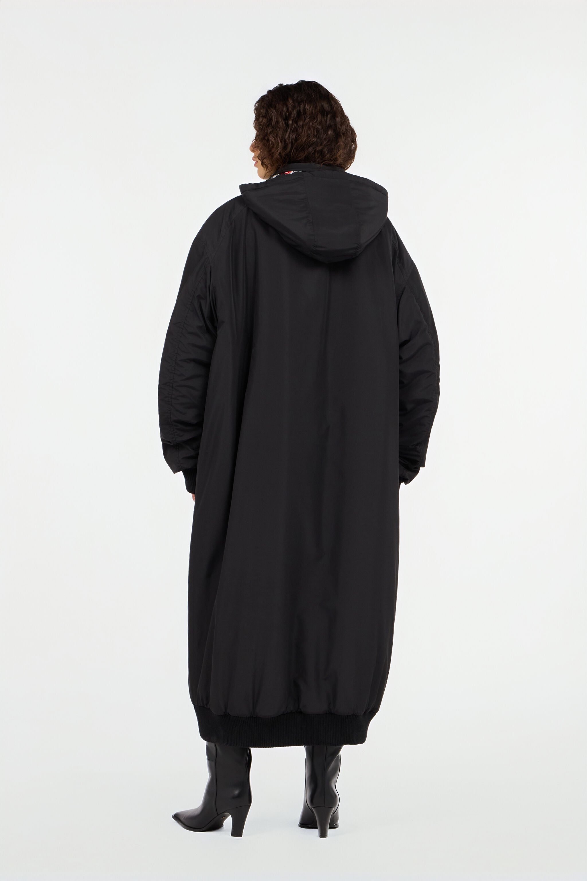 RC Long black down jacket with hood RC Long black down jacket with hood NERO 191101 VQT810-SB001