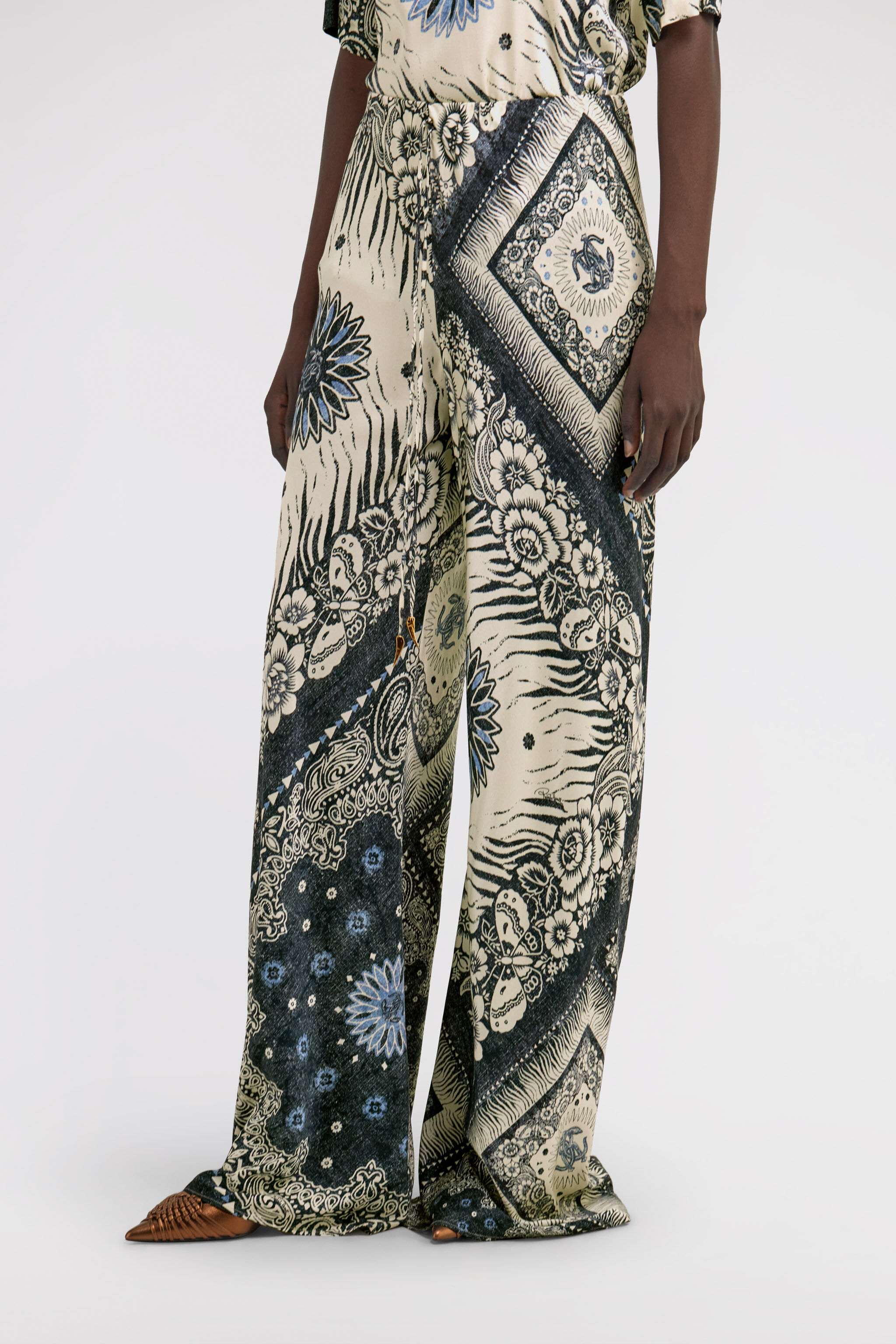 Bandana Print Palazzo Pants in Blue for Women | Roberto Cavalli®