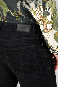 RC Straight-fit Jeans Black TRJ200-FN201