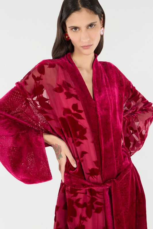 RC Robe With Rose And Python Pattern RC Robe With Rose And Python Pattern Red UKT502-VNN56