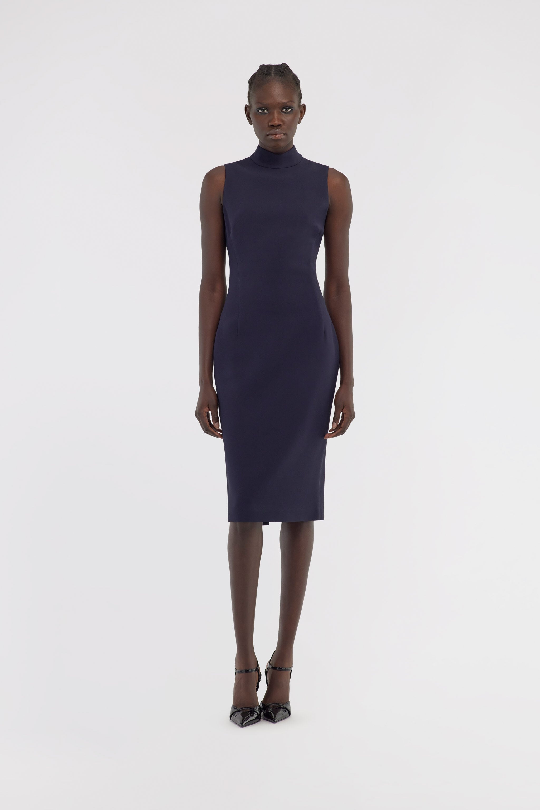 RC Dunkelblaues Midi-Kleid Mit Hohem Kragen RC Dunkelblaues Midi-Kleid Mit Hohem Kragen Dunkelblau NOT10A-KU014