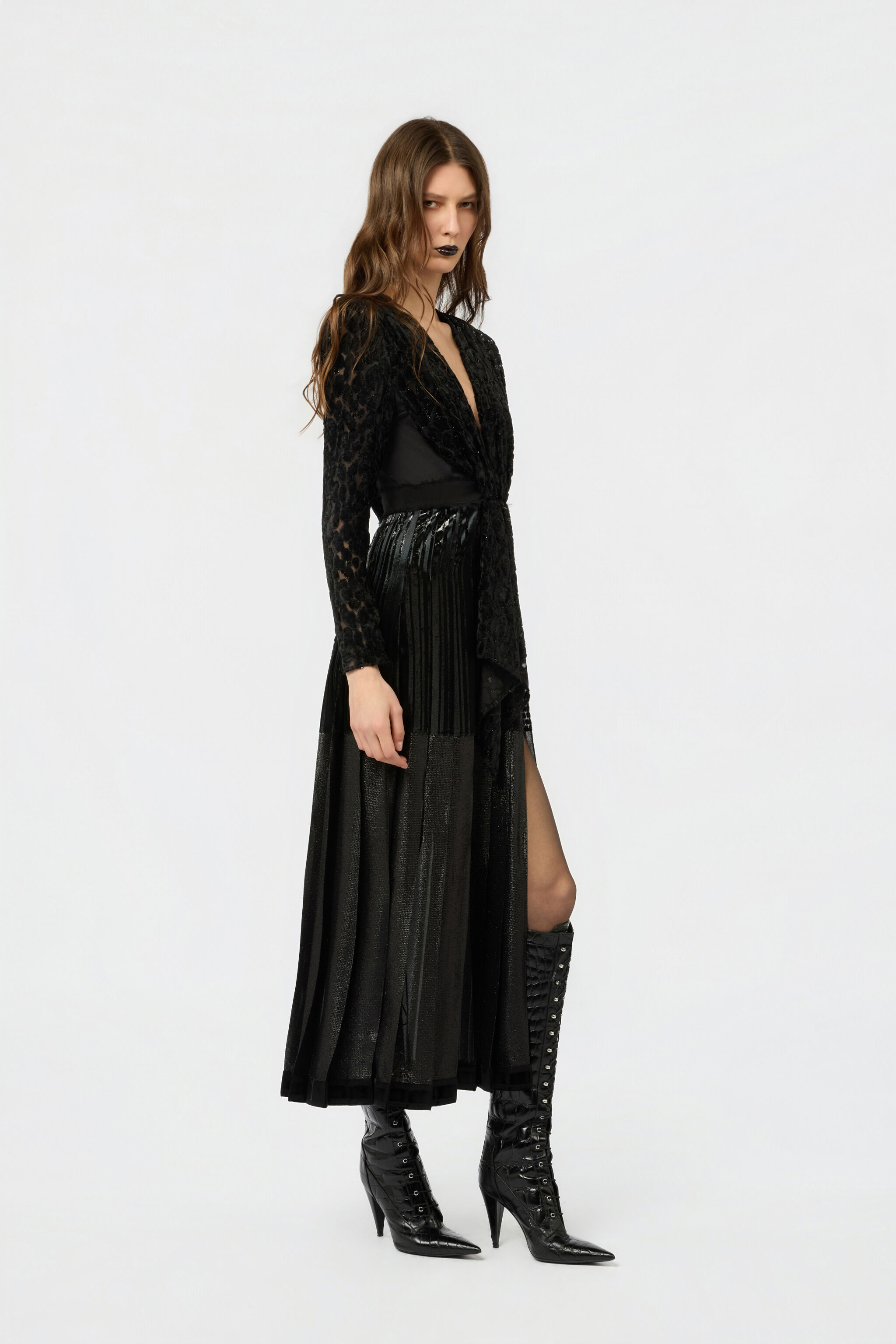 RC Robe Midi Noire En Velours Dévoré RC Robe Midi Noire En Velours Dévoré BLACK XWT110-VL009