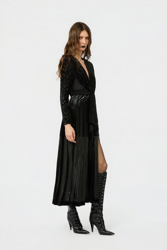 RC Robe Midi Noire En Velours Dévoré RC Robe Midi Noire En Velours Dévoré BLACK XWT110-VL009