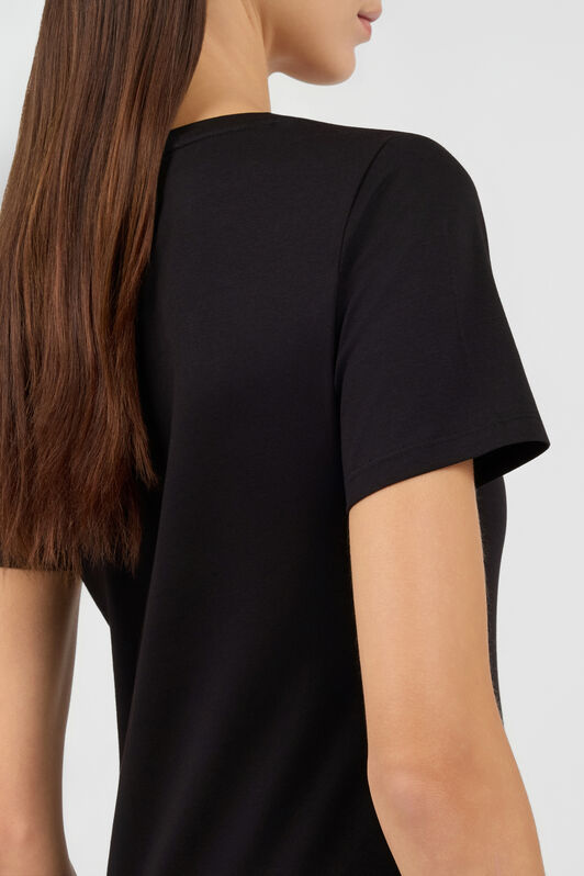 RC Schwarzes Slim-Fit T-Shirt RC Schwarzes Slim-Fit T-Shirt BLACK TOT60A-JD003