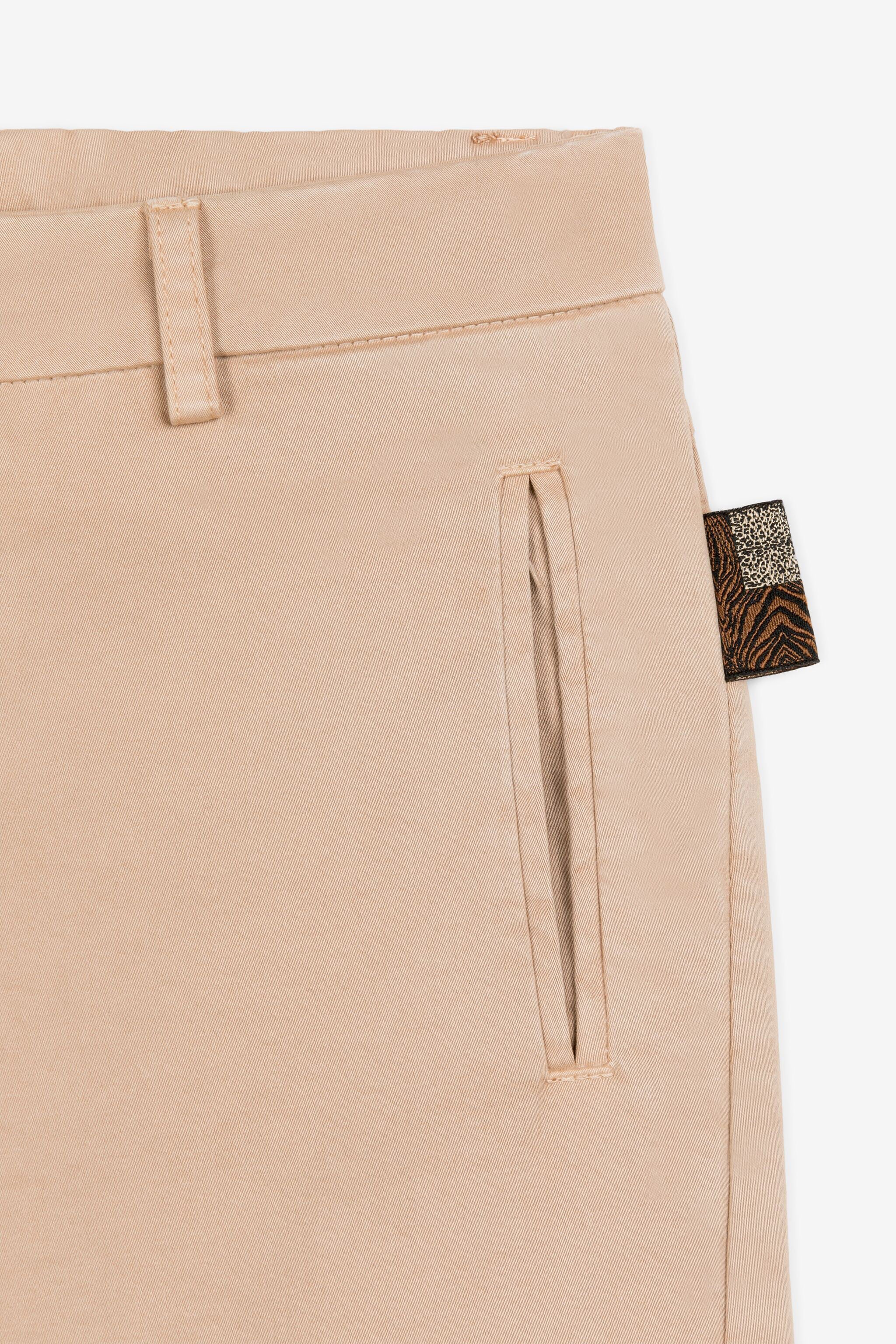 JU Animalier Patchwork-Tab Cargo Trousers JU Animalier Patchwork-Tab Cargo Trousers Light brown RJT20O-CE035