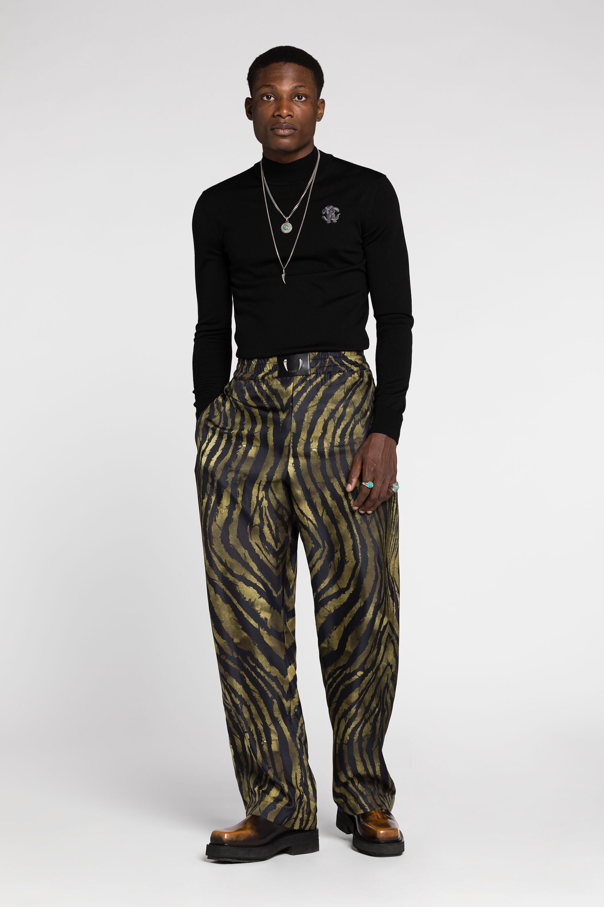 RC Monogram Wool Sweater in BLACK for Men | Roberto Cavalli®