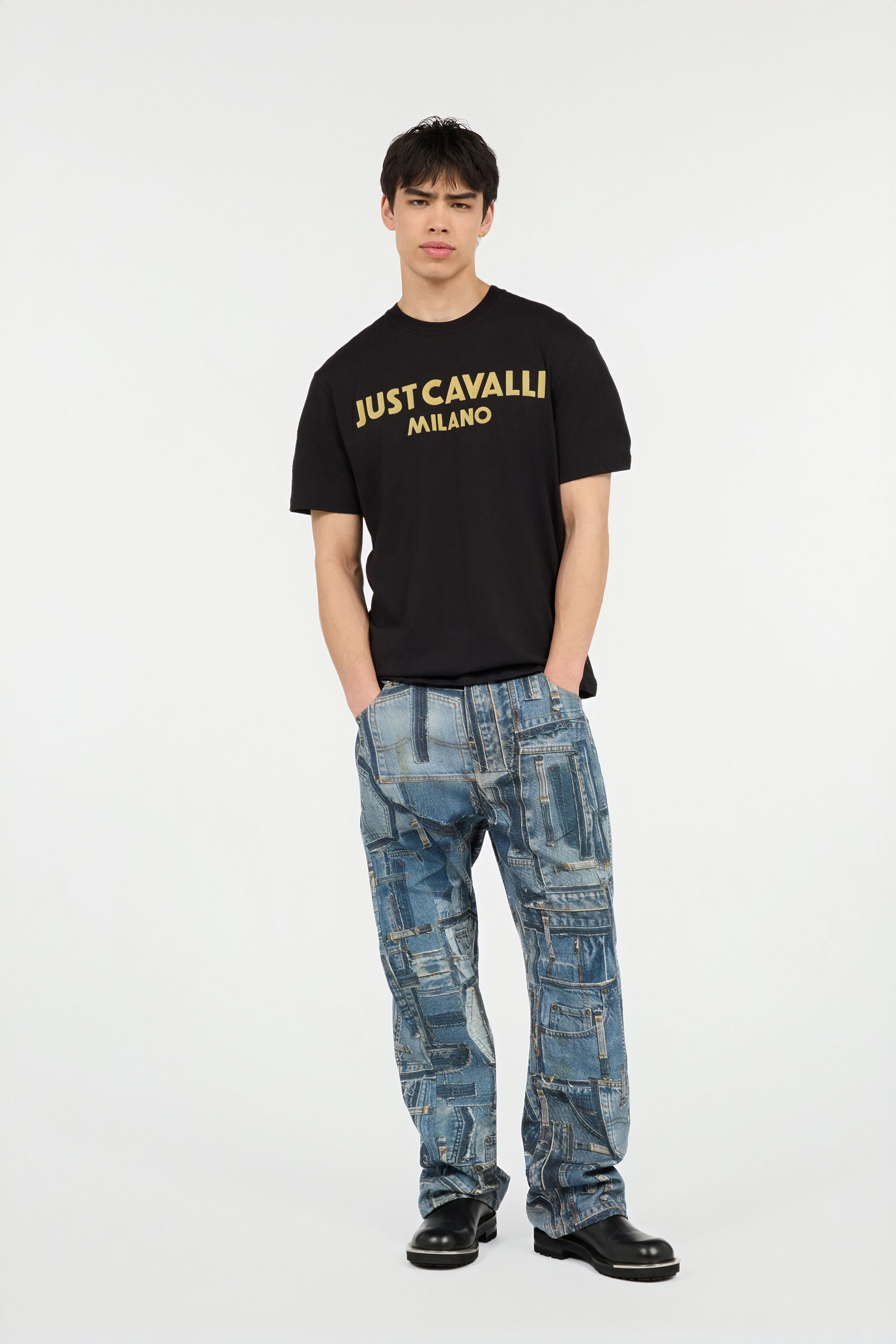 JC T-Shirt With Flocked Logo JC T-Shirt With Flocked Logo BLACK UFT058-UF078