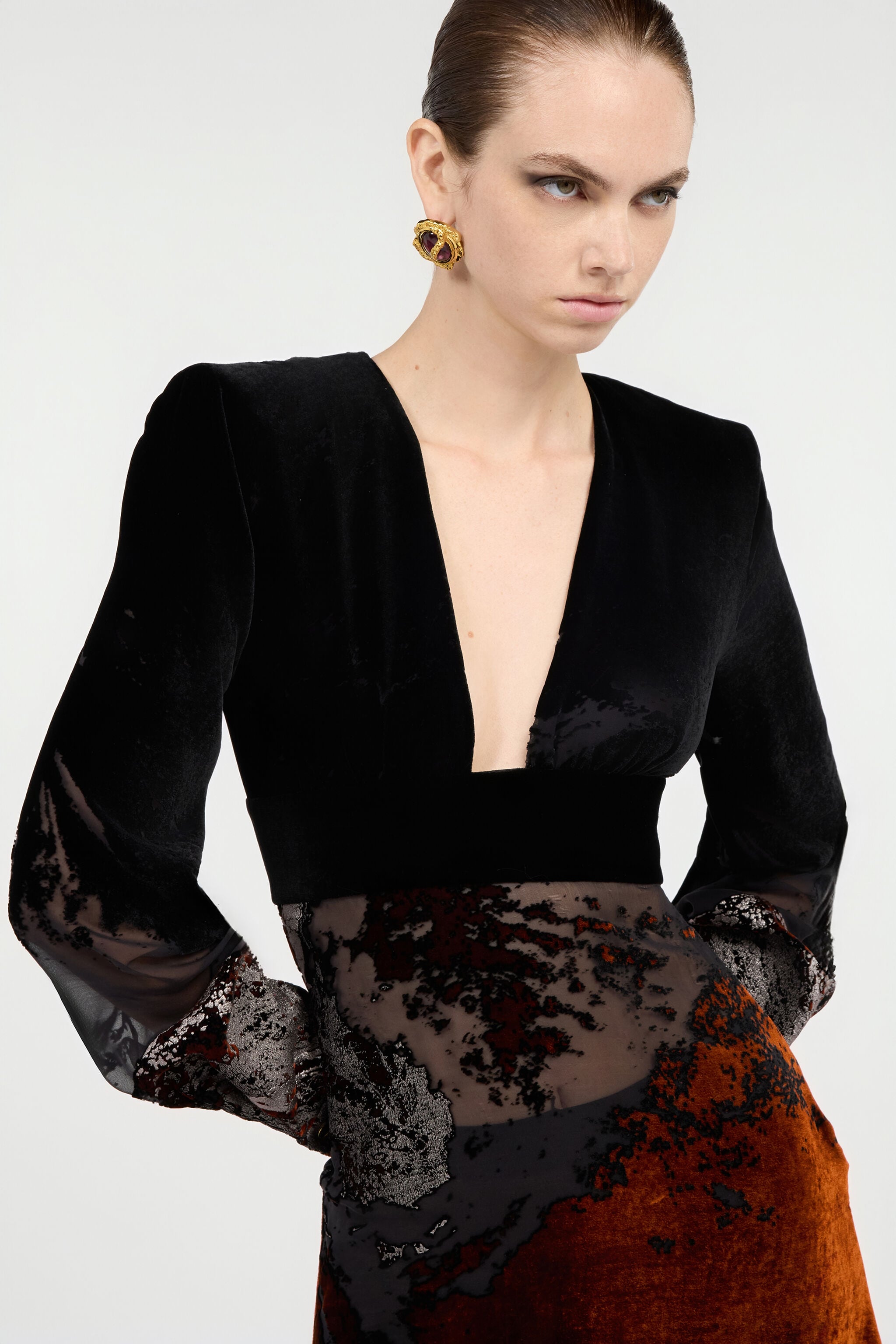 RC Schwarzes Minikleid aus Seide-Viskose-Devoré-Samt mit Lava-Effekt Schwarz VWT132-VL066