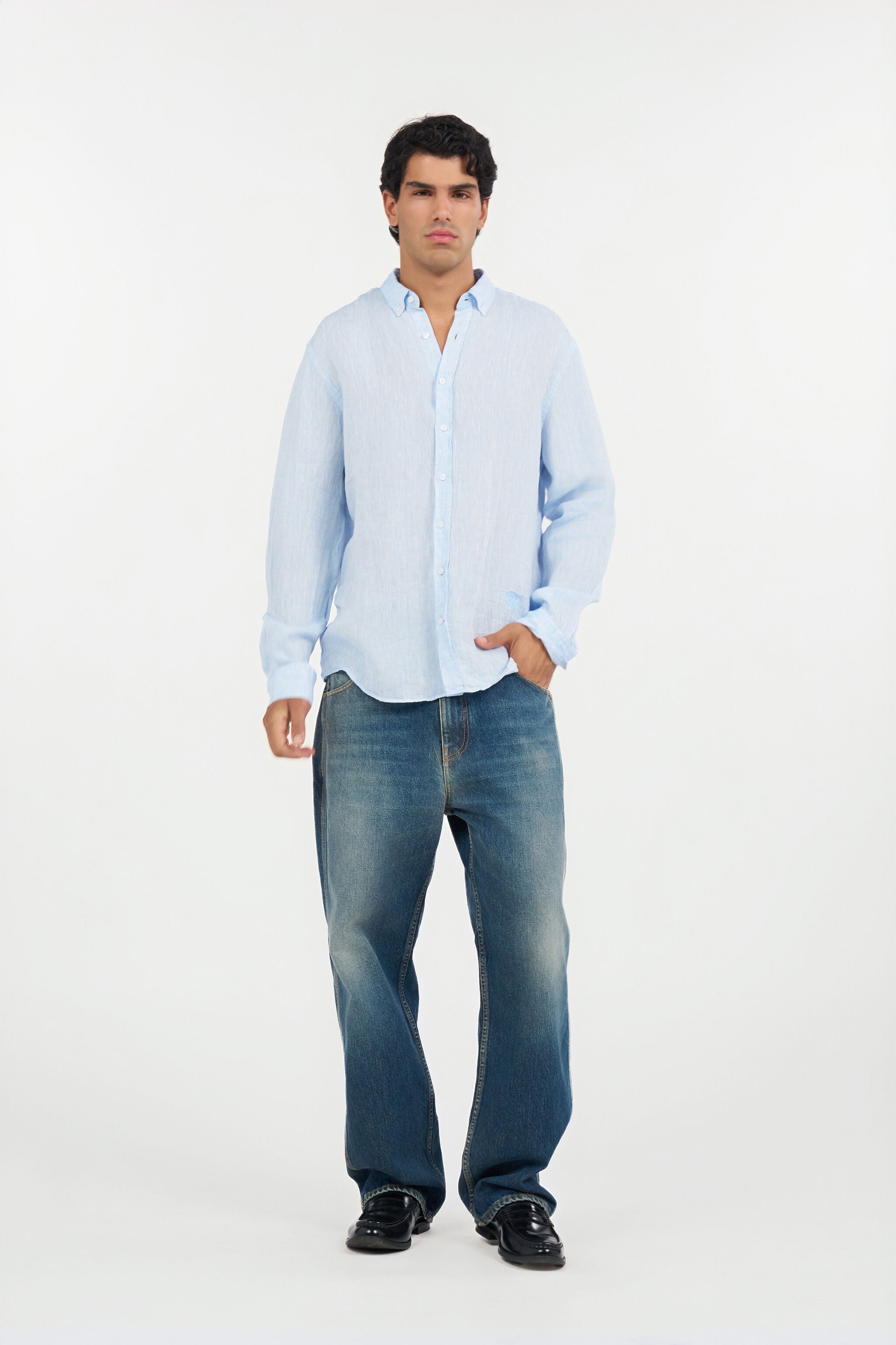 RC Hellblaues Leinenhemd mit Button-Down-Kragen RC Hellblaues Leinenhemd mit Button-Down-Kragen LIGHT BLUE QOT70I-LG018