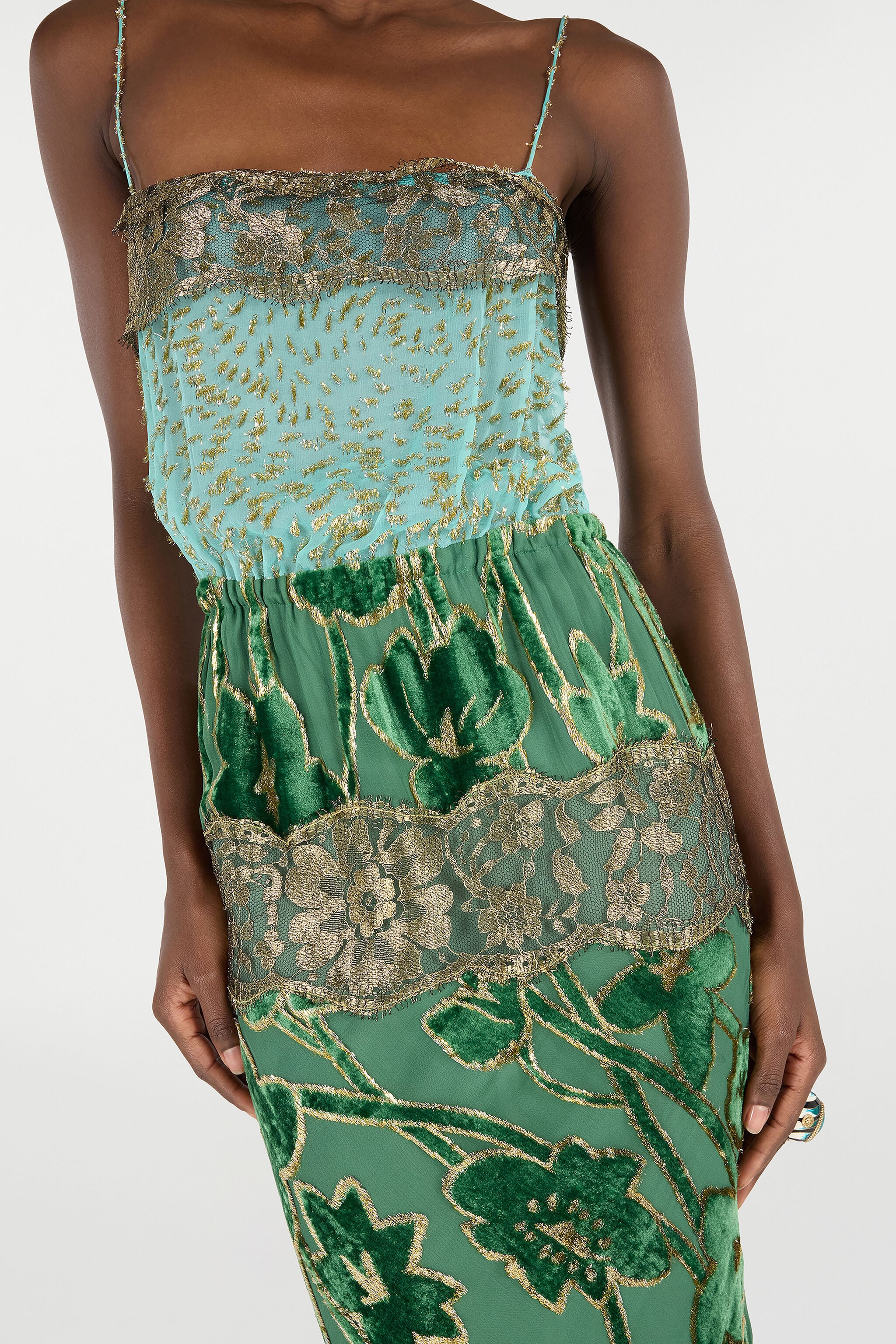 RC Long Silk Dress With Decorations VERDE/ORO VKT119-FC007
