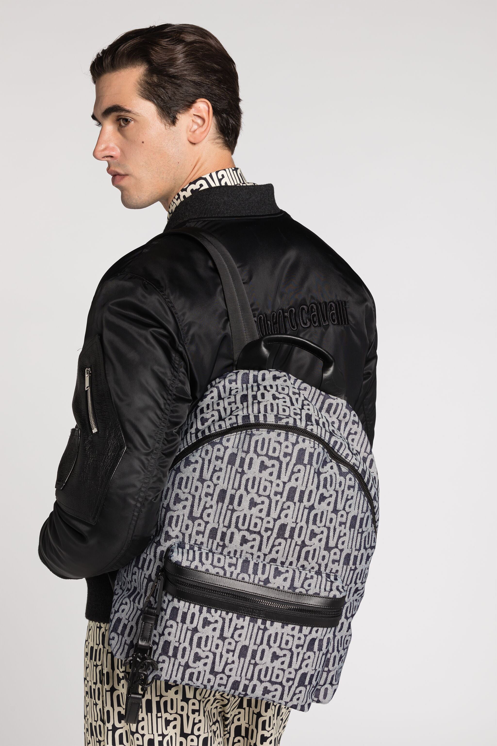 RC Mochila de tejido vaquero con logotipos de jacquard RC Mochila de tejido vaquero con logotipos de jacquard Azul oscuro/Gris oscuro RRB002-FKJ01