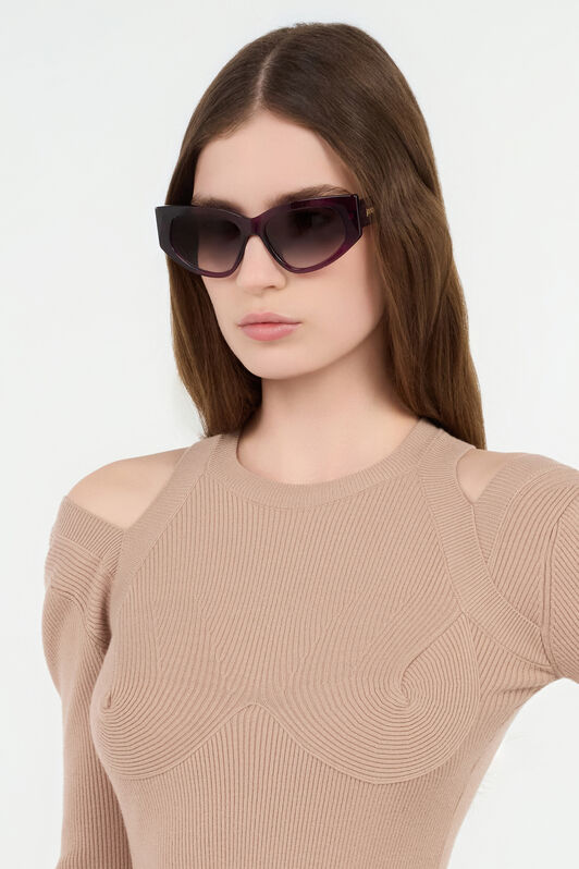 JC Sunglasses with bold cat-eye frame JC Sunglasses with bold cat-eye frame SHINY TRANSP.VIOLET VALD16-ID256
