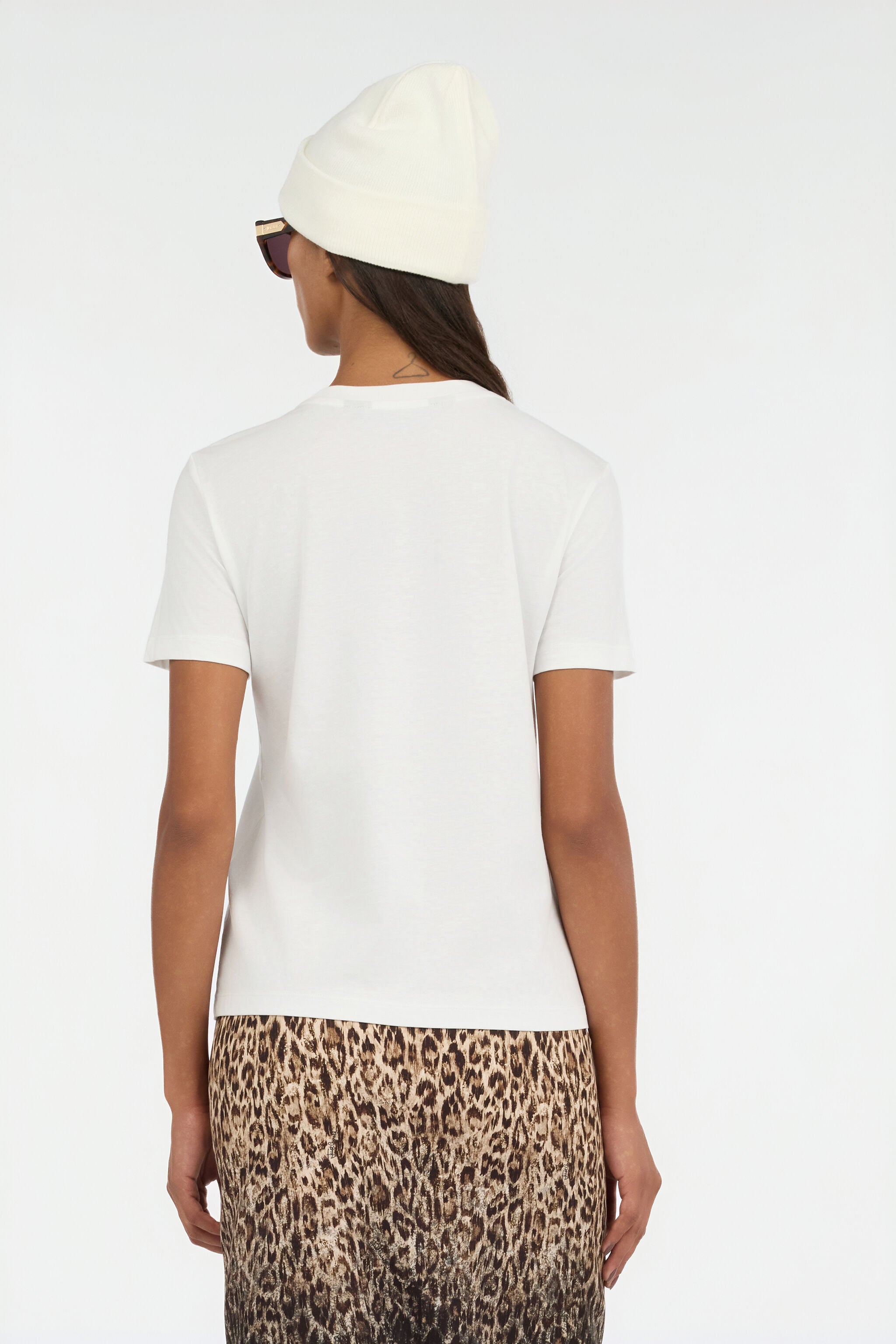 JC White T-Shirt With Embellished Logo JC White T-Shirt With Embellished Logo WHITE/GOLD VFT203-VF326