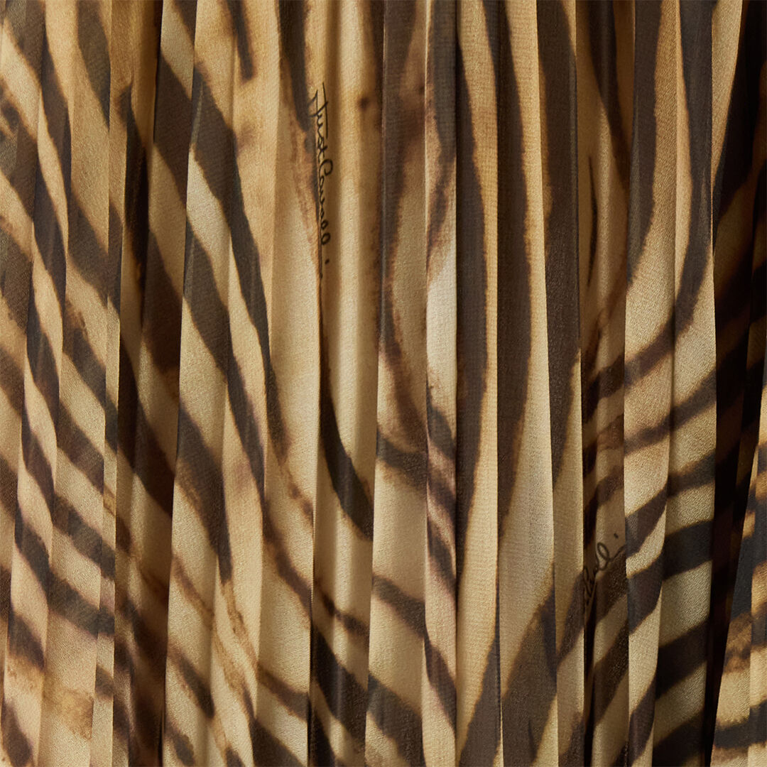 JC Extra-Long Dress With Tiger Skin Print JC Extra-Long Dress With Tiger Skin Print Light Brown UFT176-UF242