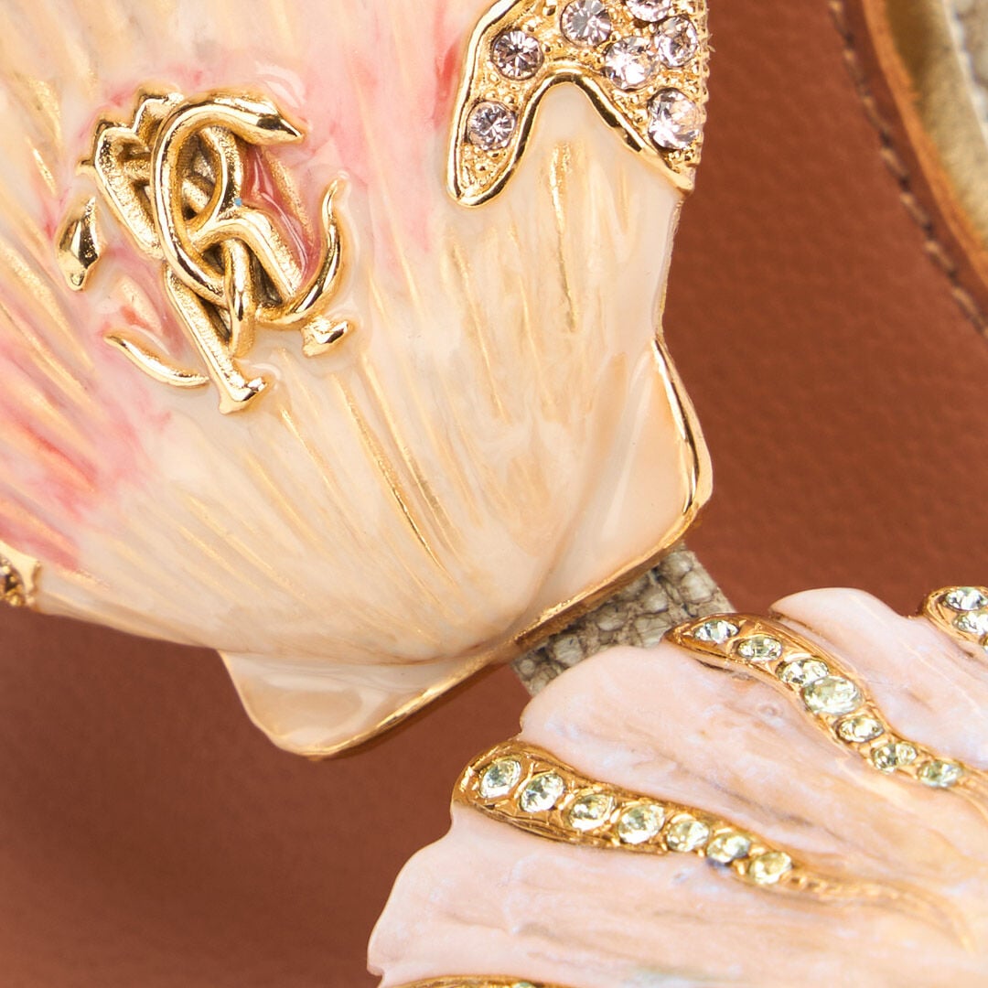 RC Sandals With Shells RC Sandals With Shells Ivory UWS003-PZI07