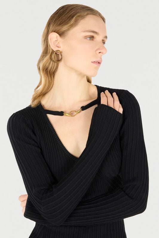 JC Sweater With Snake Head Charm JC Sweater With Snake Head Charm Black TFM024-TF149