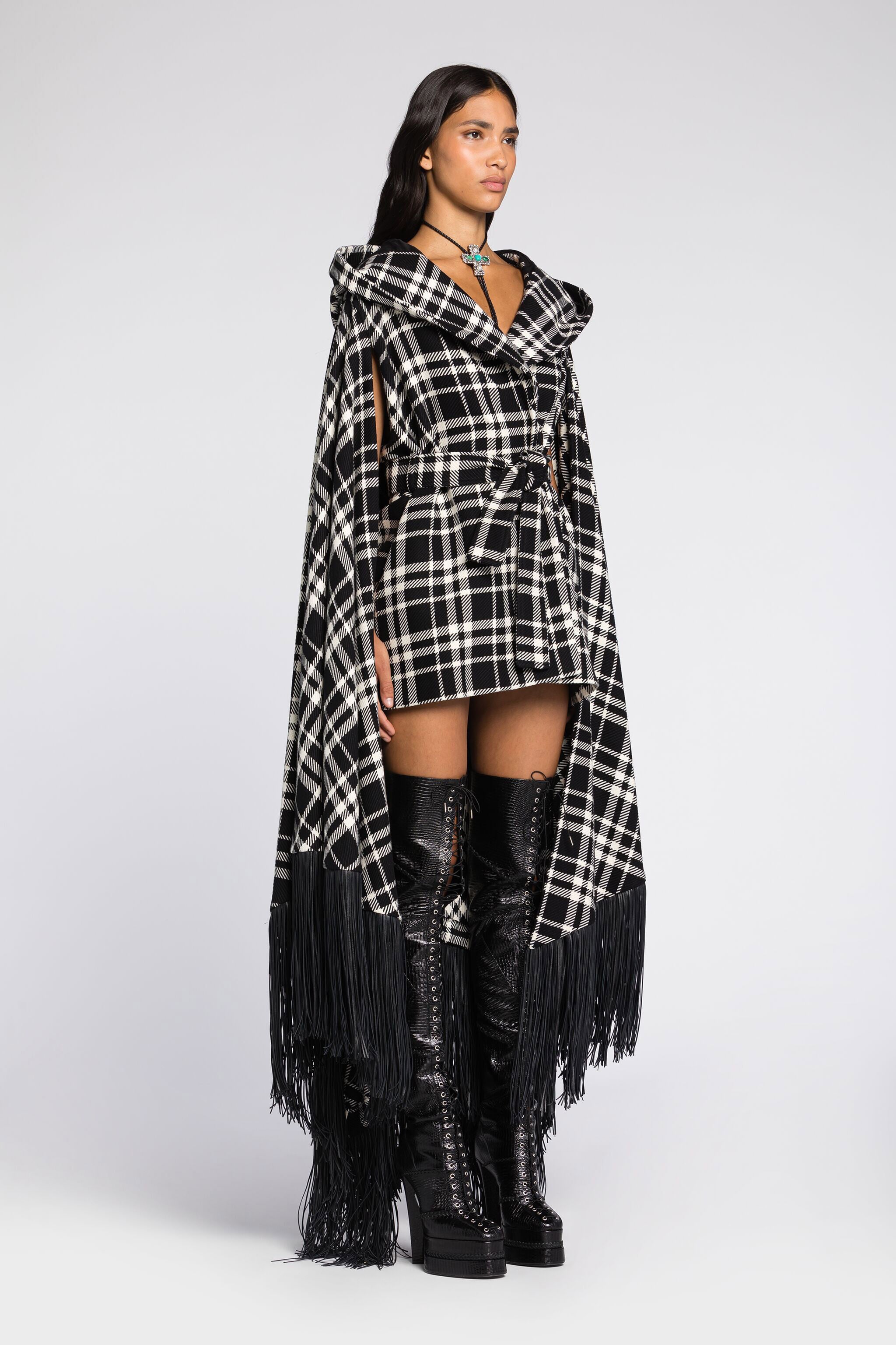 RC Fringe-Trimmed Plaid Hooded Cape RC Fringe-Trimmed Plaid Hooded Cape Black/White RKT509-FY076