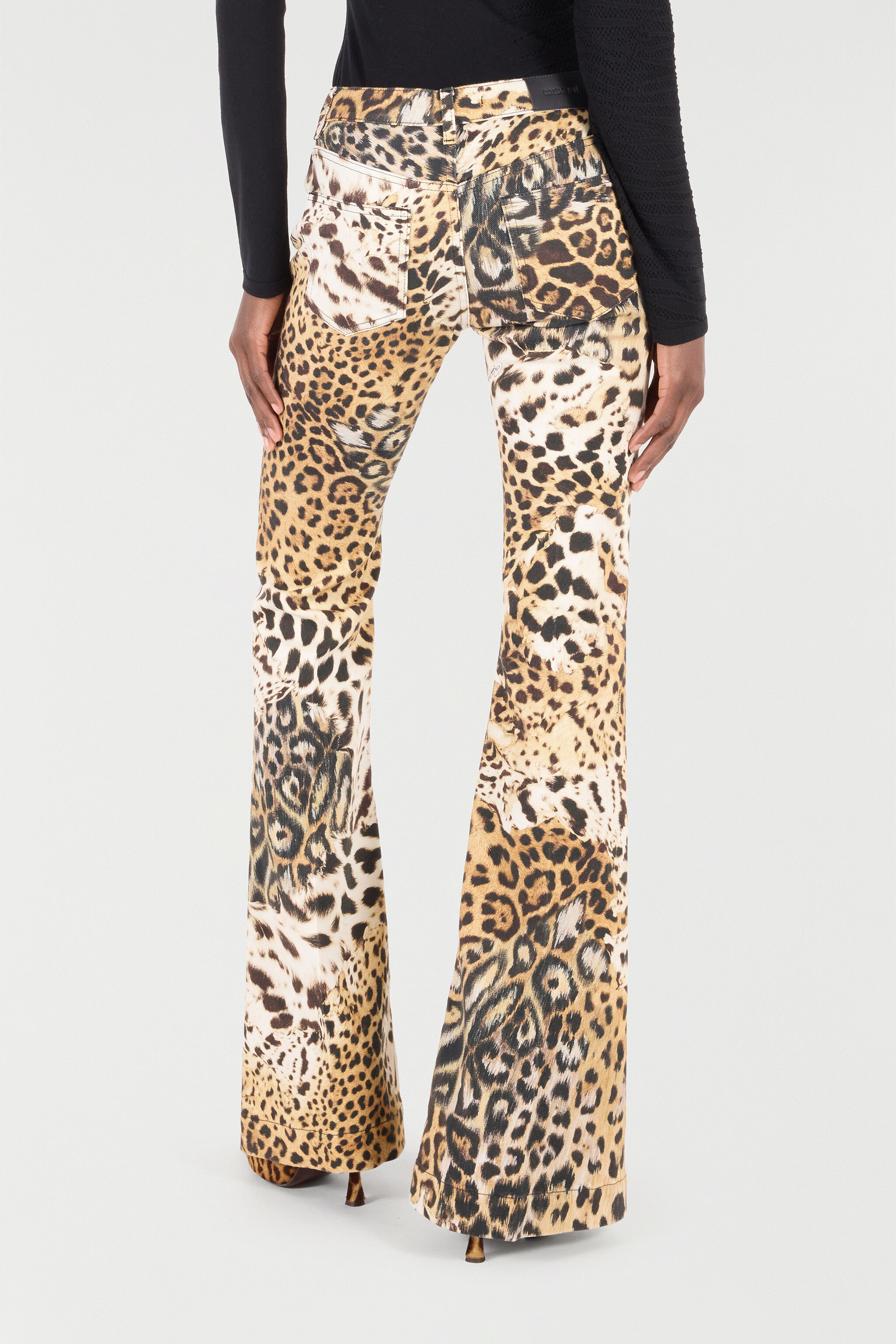Pants With Jaguar Skin Print in Brown for Women | Roberto Cavalli®