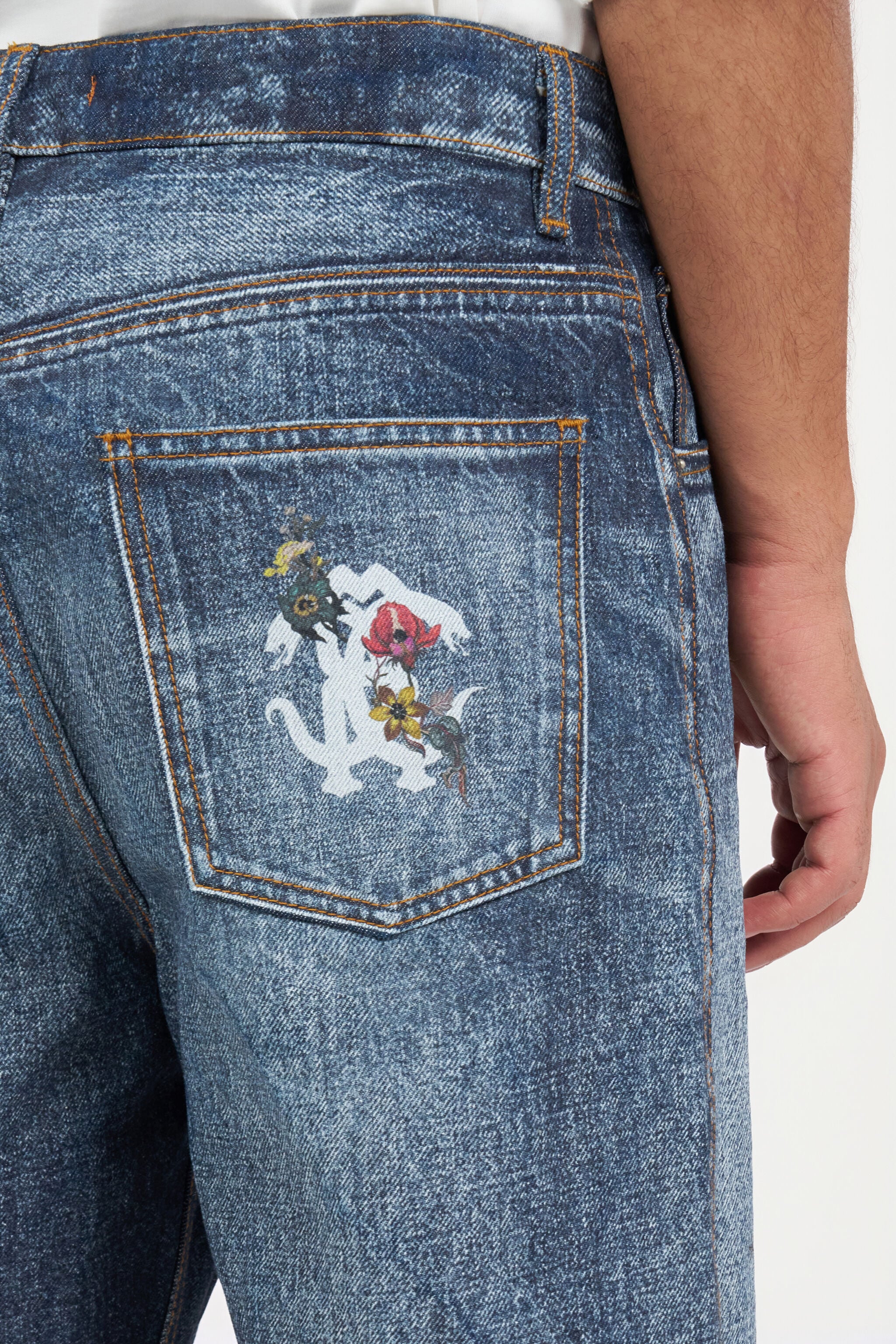 RC Blue Denim Jeans With Flowers RC Blue Denim Jeans With Flowers LUNAR ROCK WNJ210-DL010