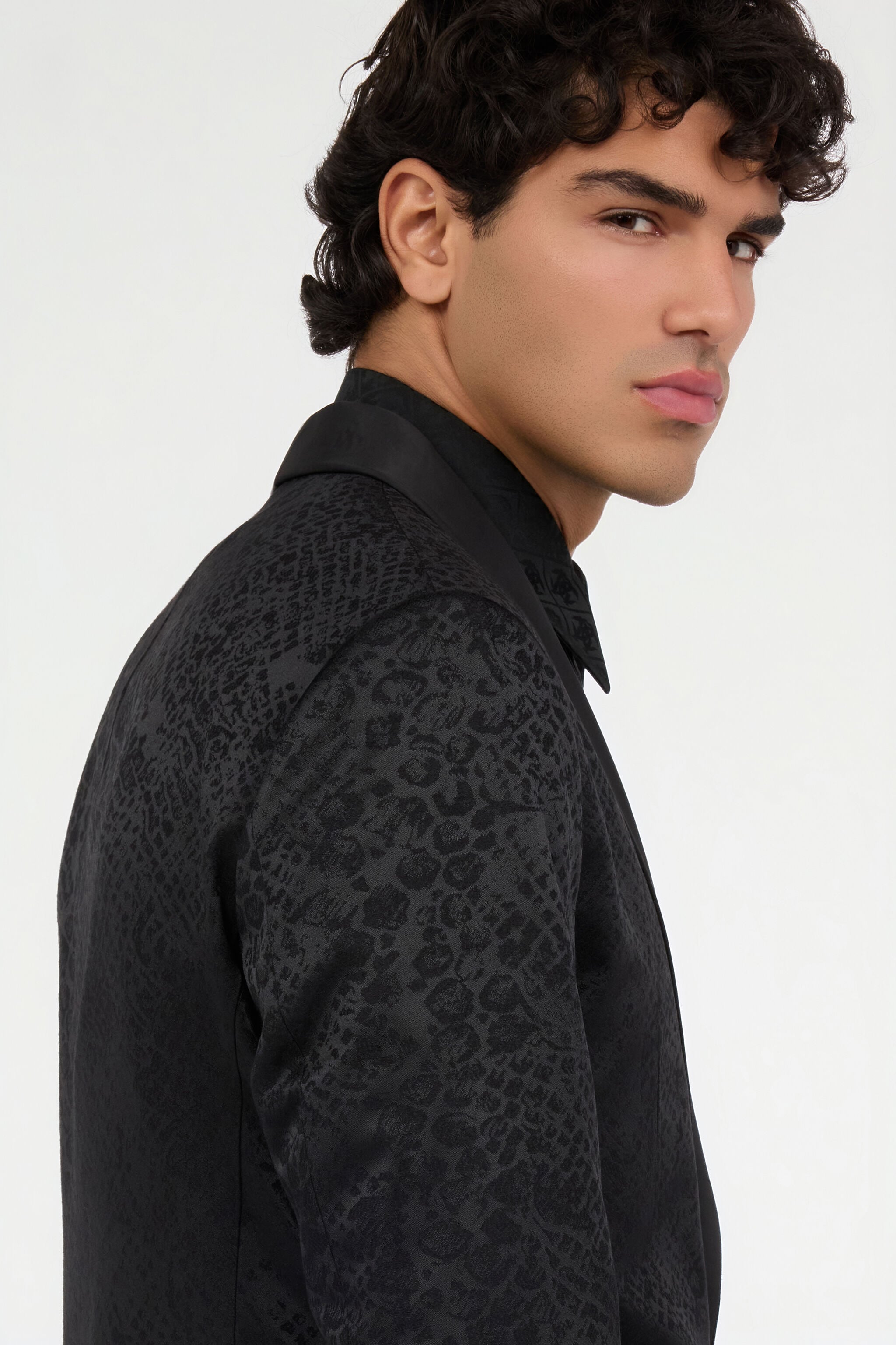 RC Black Jacket with Python Pattern RC Black Jacket with Python Pattern BLACK QOT40H-DJ005