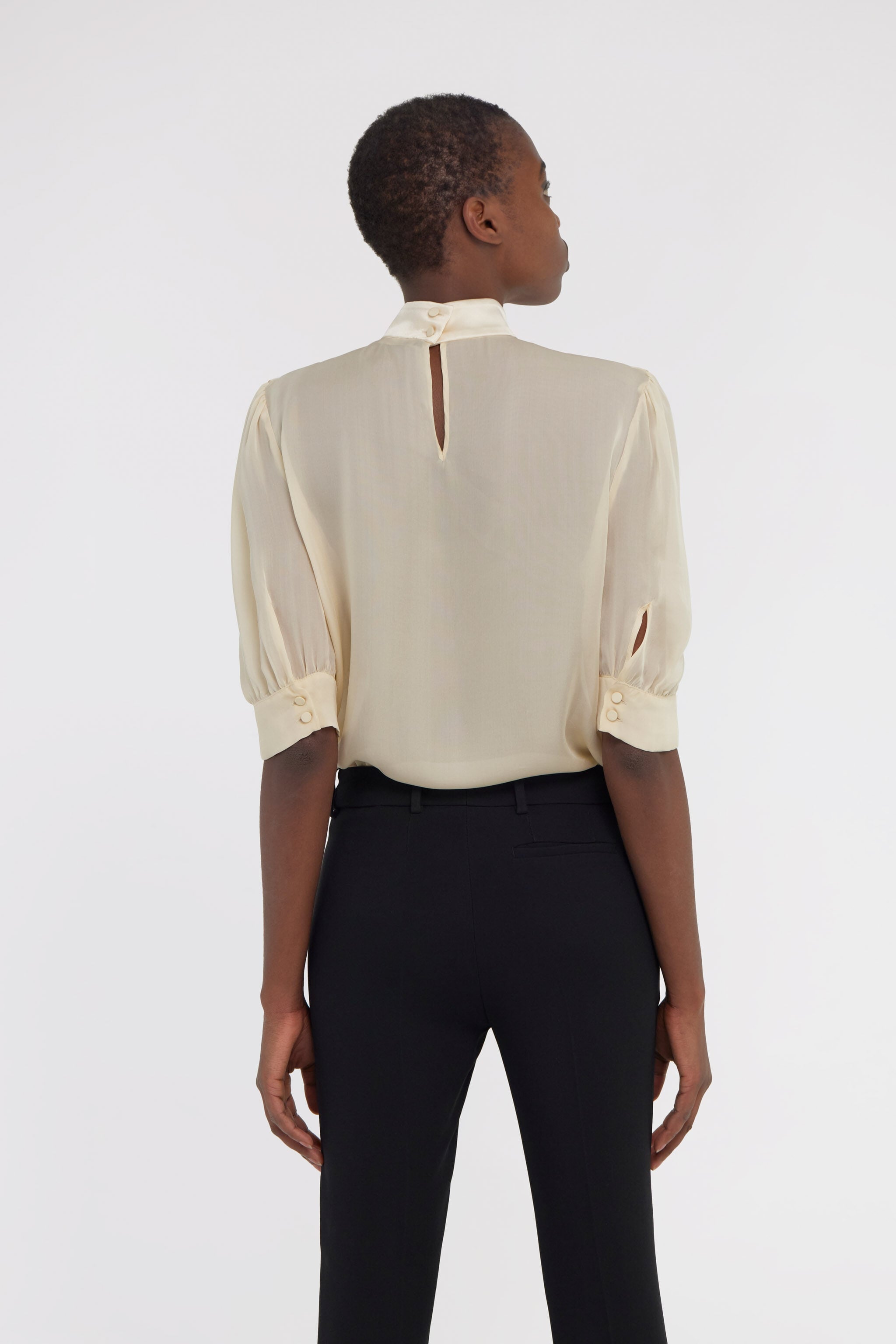 RC Semi-sheer high-neck blouse Ivory QWT701-CC001