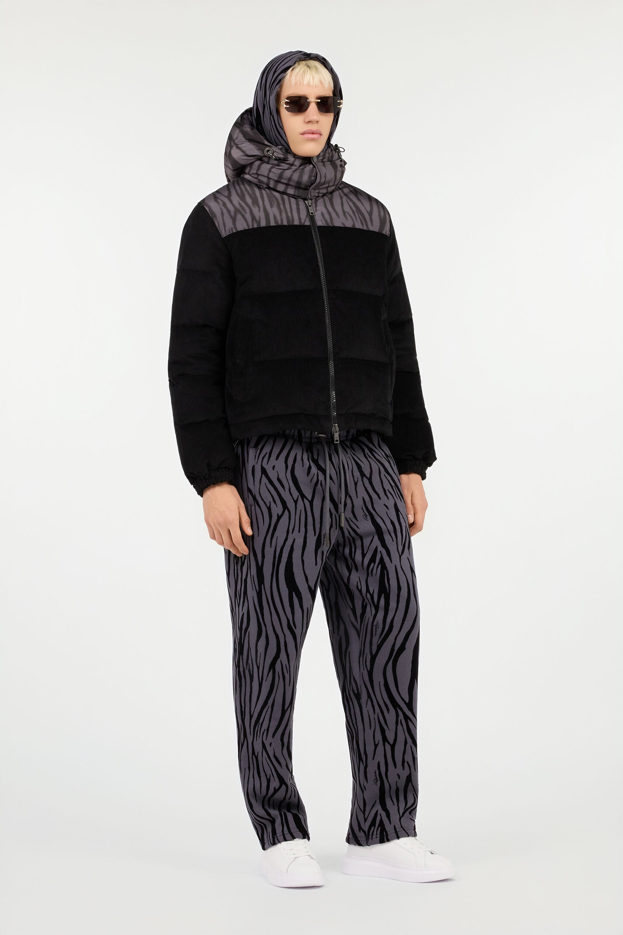 RC Schwarze Cord-Daunenjacke Mit Zebra-Print RC Schwarze Cord-Daunenjacke Mit Zebra-Print NERO/NERO ROT80G-OQS30