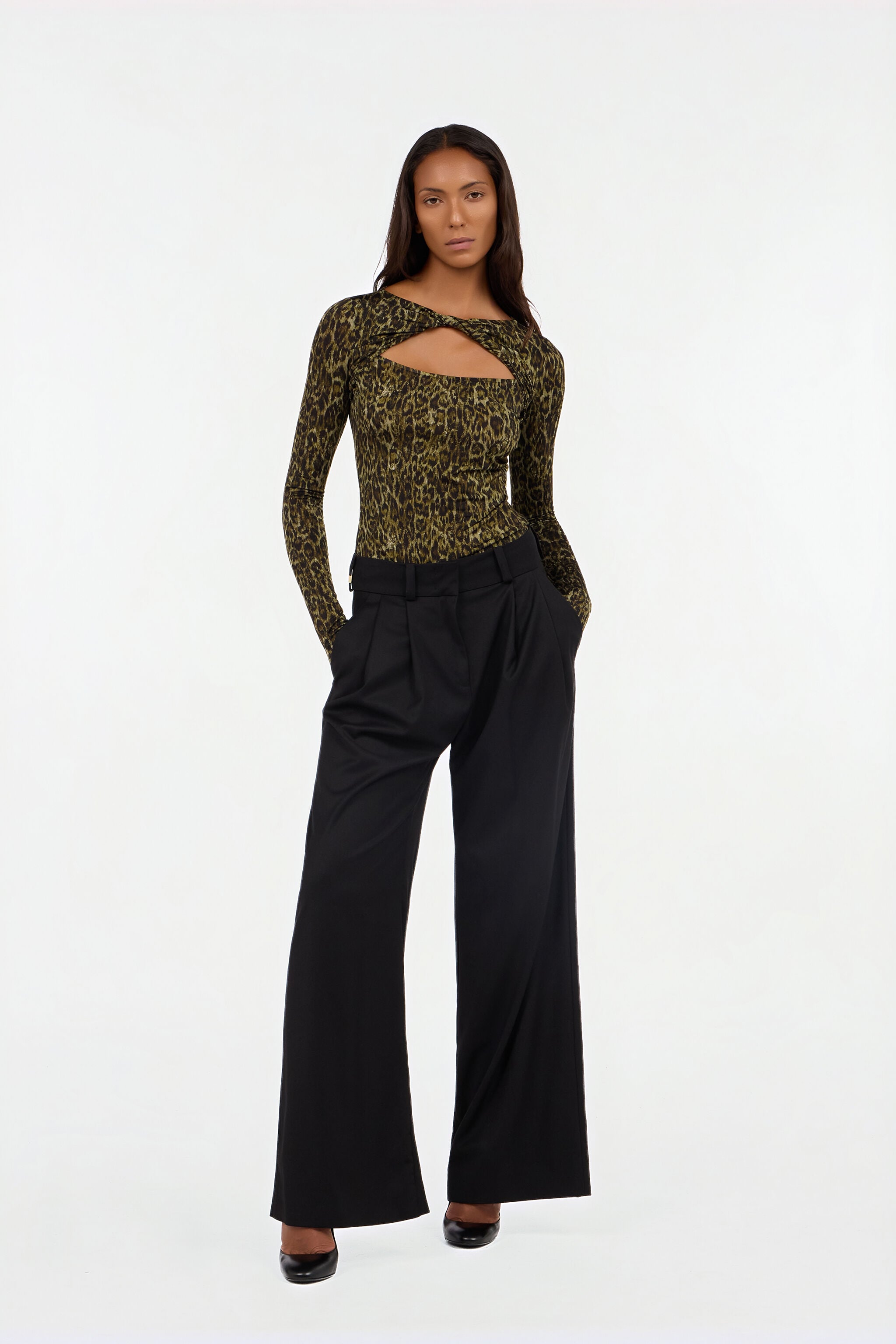 JC Leopard Skin Print Top with Cut-Out JC Leopard Skin Print Top with Cut-Out VERDE 185 VFT208-VF331