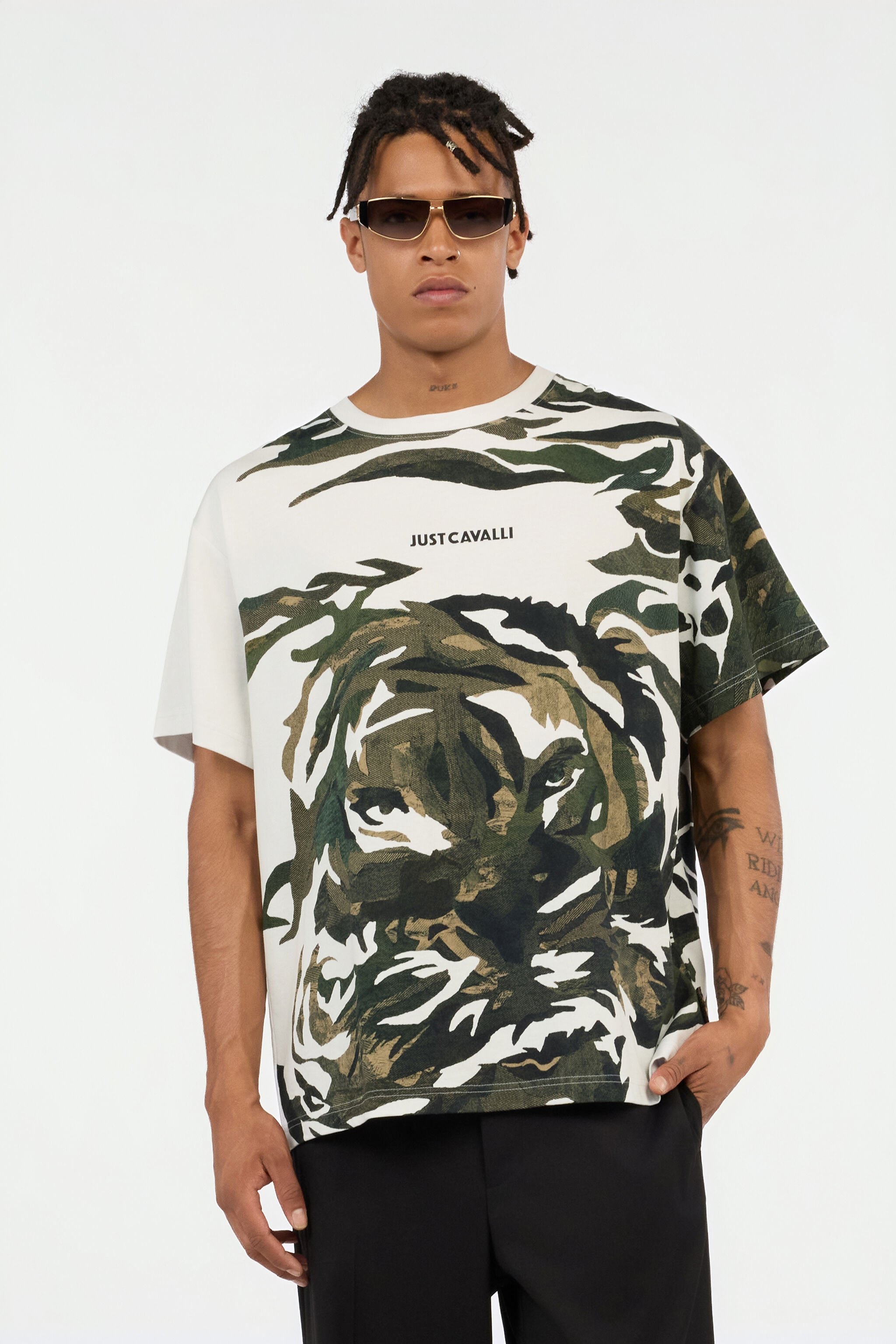 JC Camiseta Con Estampado Tiger Camu OFF WHITE VFT050-VF094