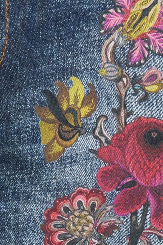 RC Blue Denim Jeans With Flowers RC Blue Denim Jeans With Flowers LUNAR ROCK WNJ210-DL010
